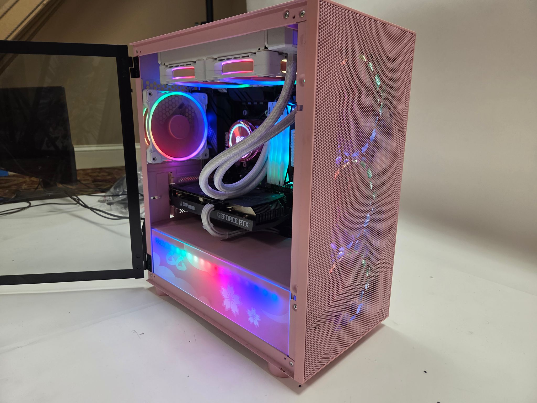 Pink gaming pc