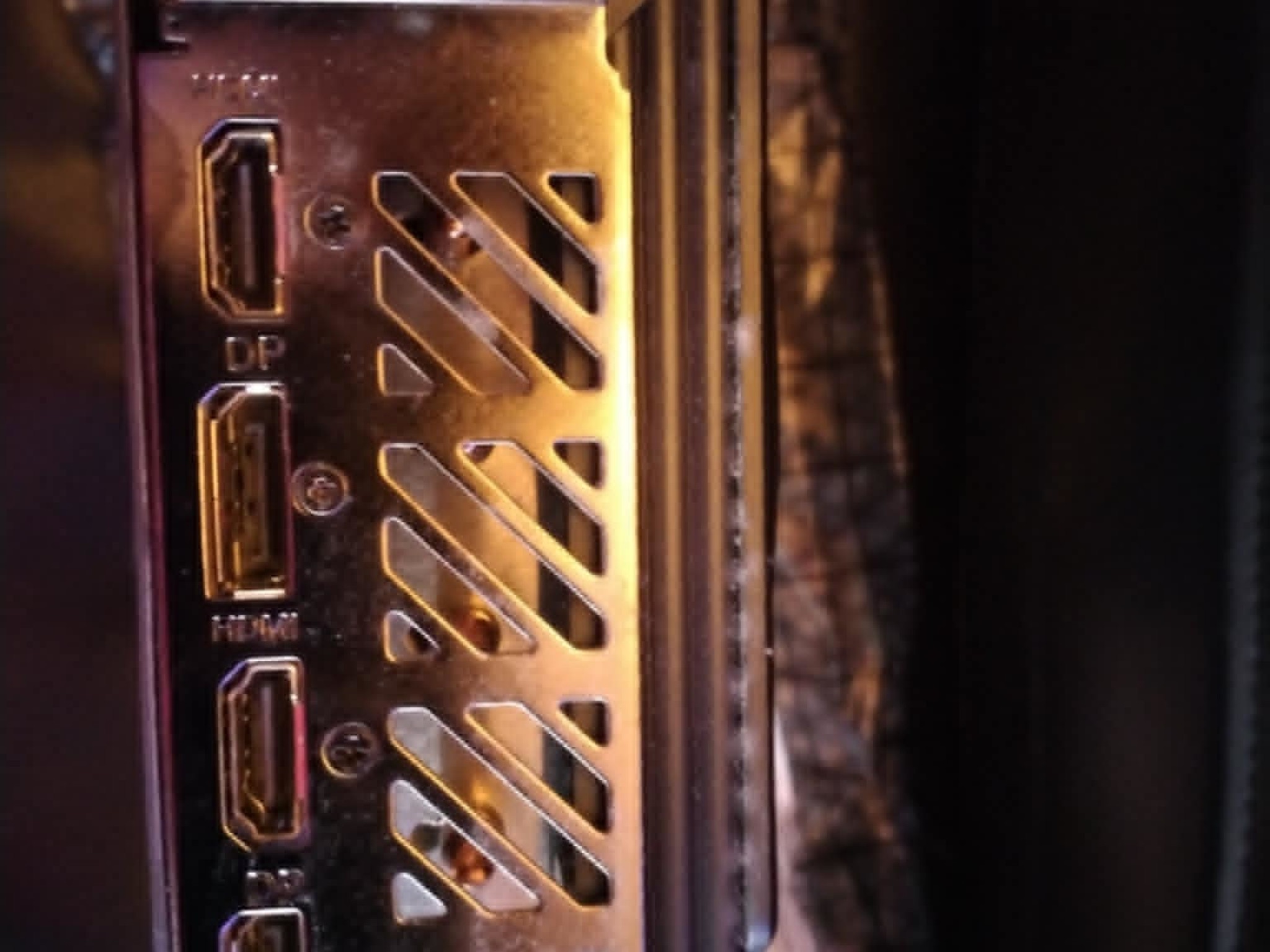 GIGABYTE GAMING OC 16 GB 7800 XT BLACK LIKE NEW ONLY USED FOR 2 MONTHS