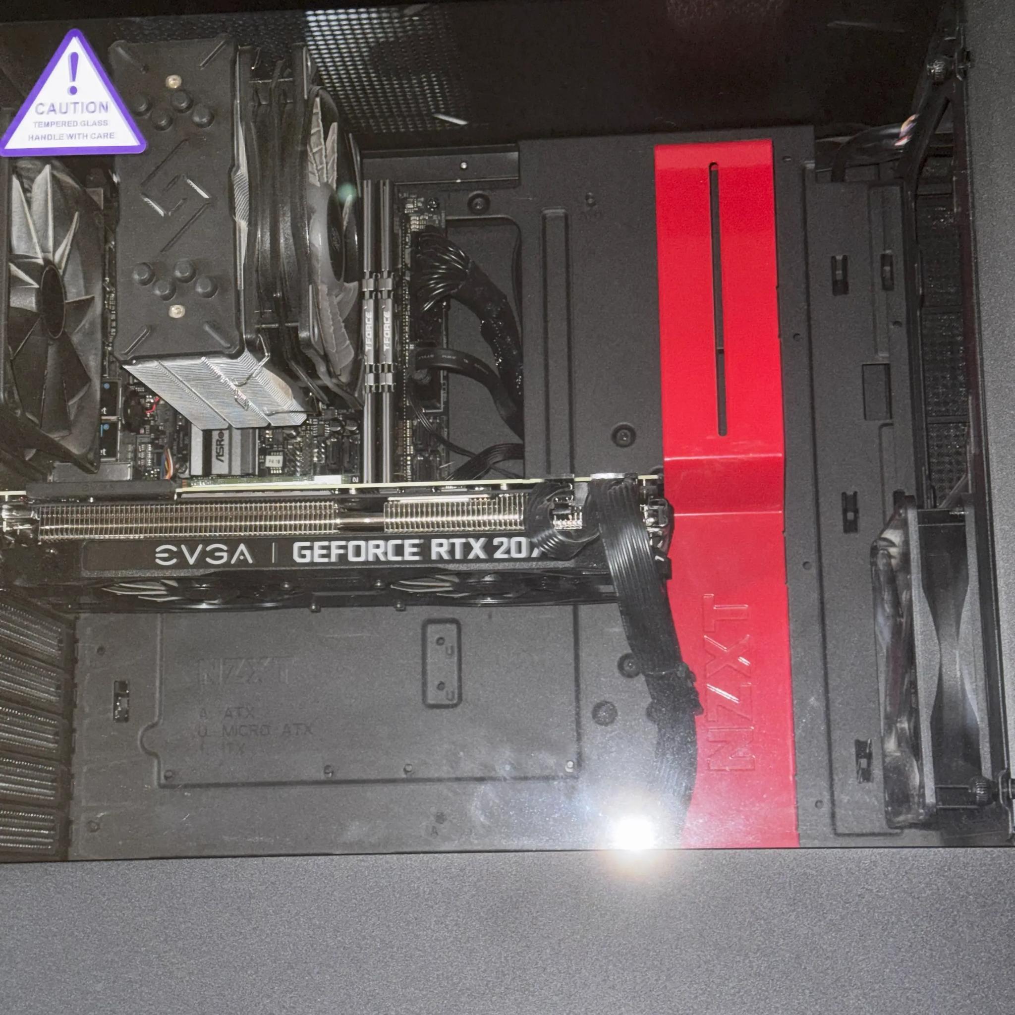 Gaming PC - 2070 Super, Intel i5-9600k, 16 GB RAM 3000 MHz, Intel 660p 1TB SSD