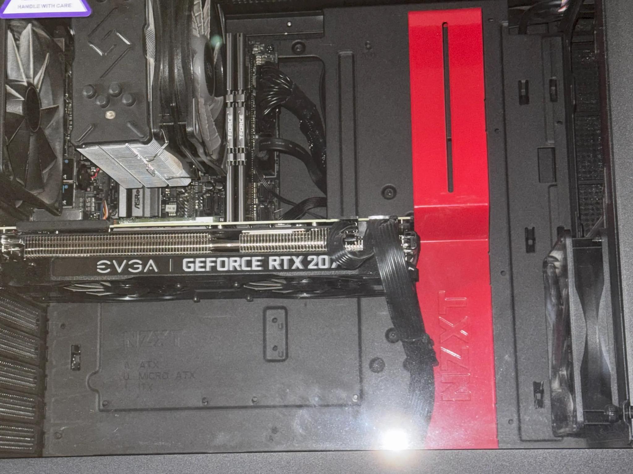 Gaming PC - 2070 Super, Intel i5-9600k, 16 GB RAM 3000 MHz, Intel 660p 1TB SSD