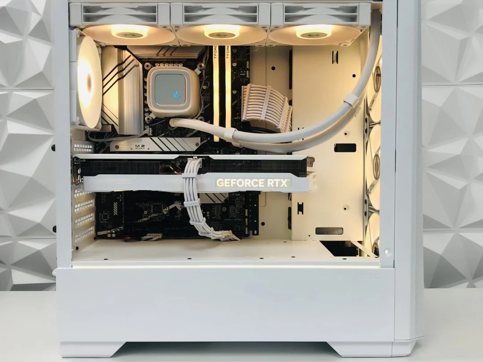 ⚜️The Guardian WHITE Gaming PC⚜️ RTX 4070 12GB | i7-13700KF | 32GB DDR5 | 1T M.2 | Windows 11 Home