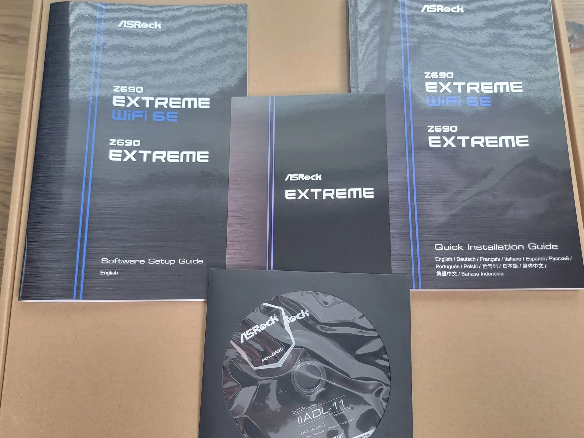 ASRock Z690 EXTREME LGA 1700 (14th,13th,12th Gen) SATA 6Gb/s DDR4 ATX Intel Motherboard