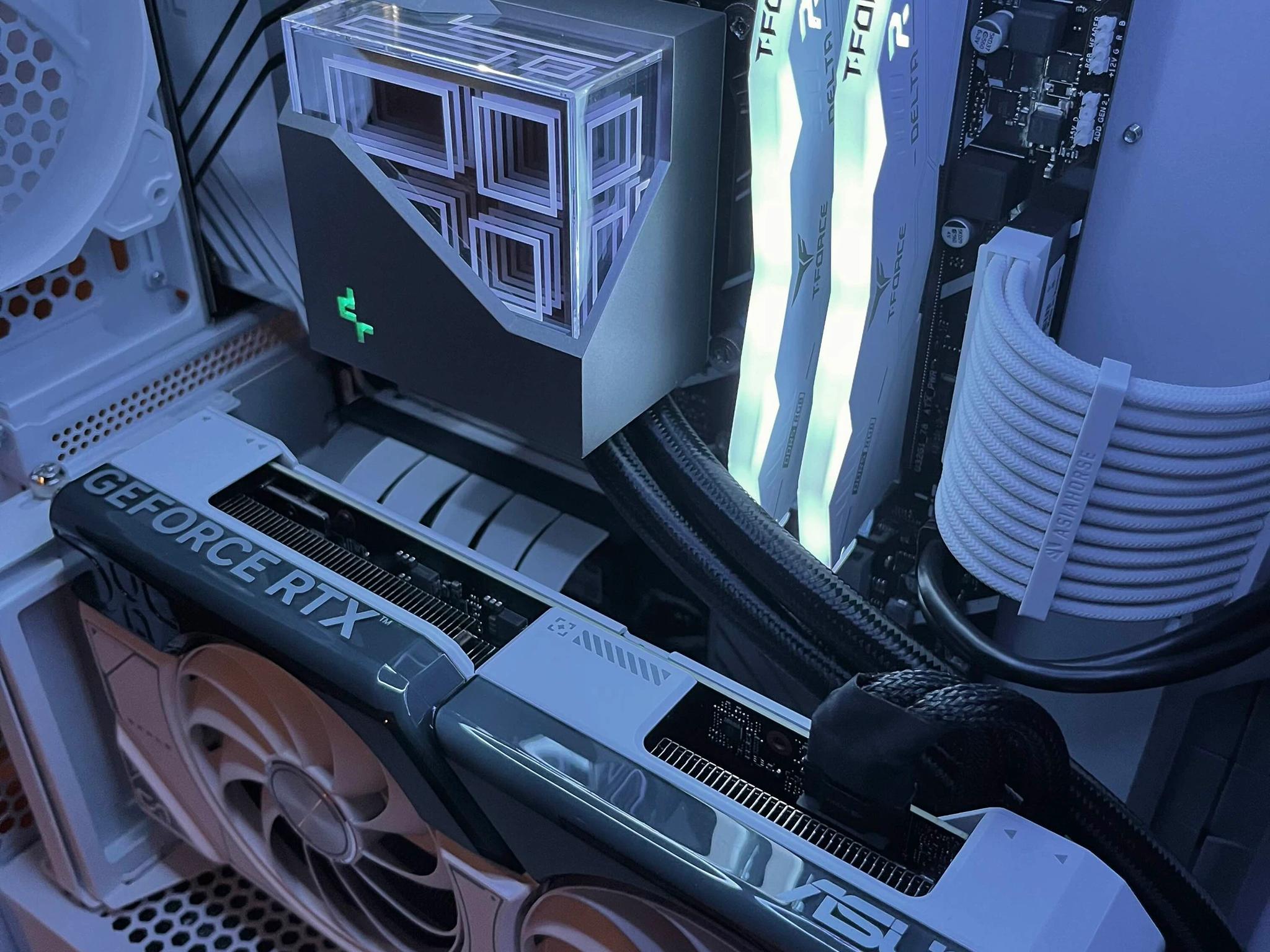 🍪🐻‍❄️| RTX 4070 Super 12gb, i7 13700k, 32gb DDR5, 2tb SSD, AIO Liquid Cooled White Gaming PC