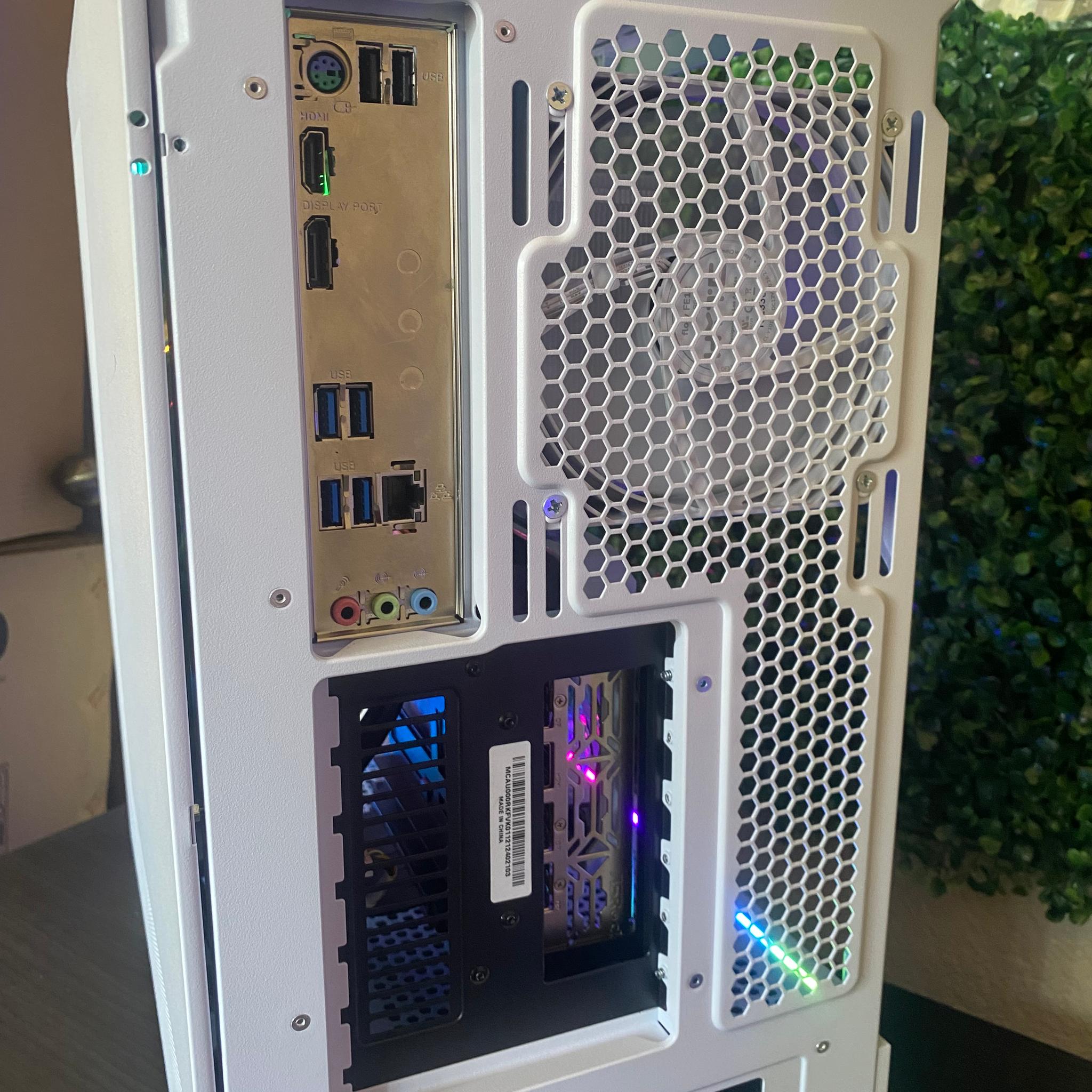 Radeon RX 7600 Custom Gaming PC - Core i7-12700KF, 16GB RAM
