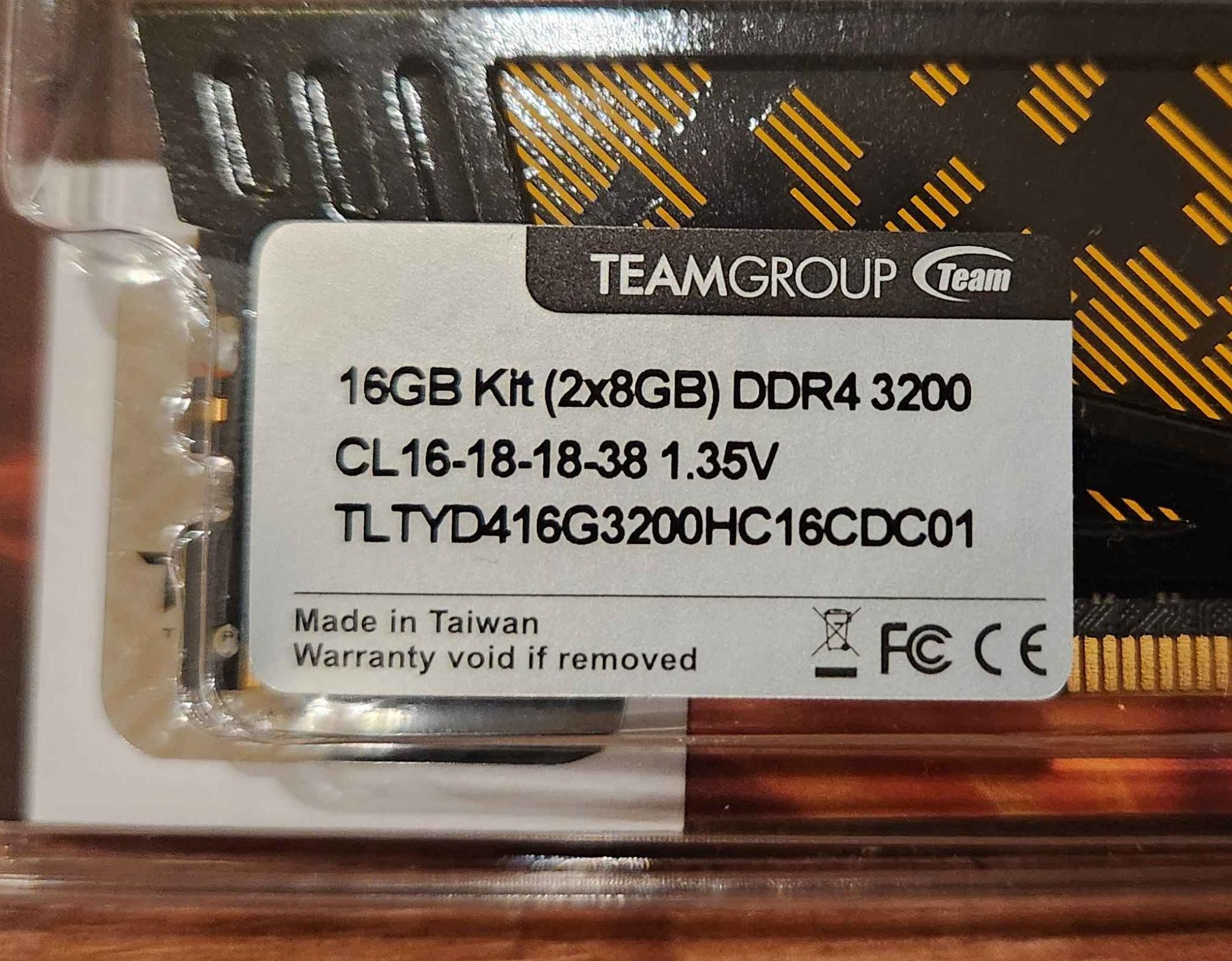 Teamgroup Vulcan TUF Gaming Alliance 16GB (2x8GB) DDR4-3200 CL16