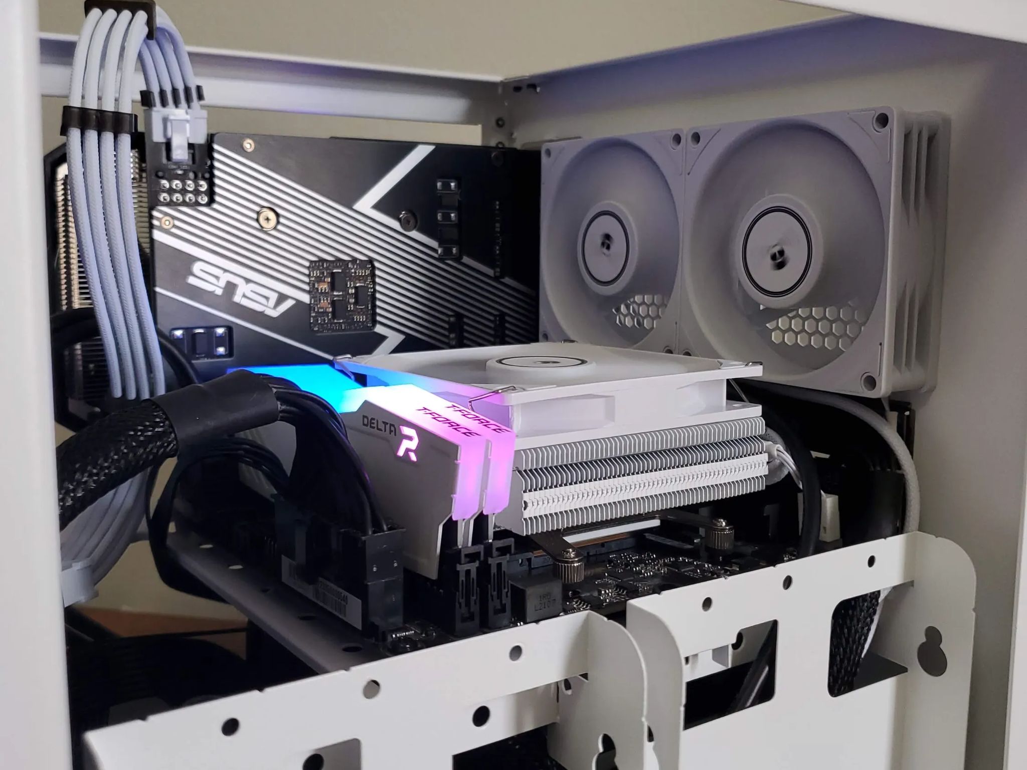 Snow White Mini ITX Cube PC | RTX 3050 8GB | Ryzen 5 3600 | 16GB DDR4 ARGB | 1TB NVME SSD | Wifi