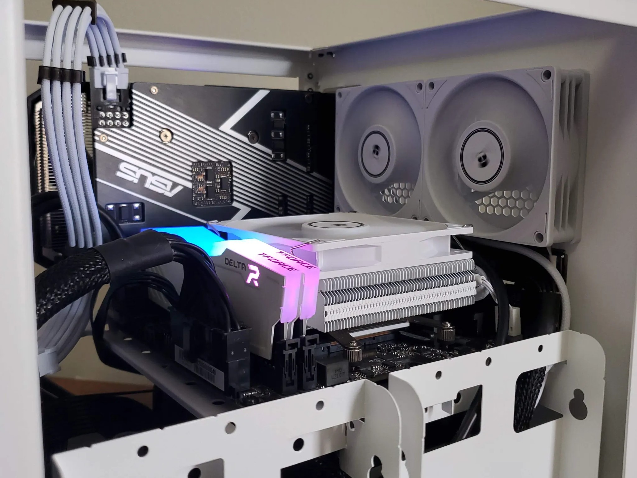 Snow White Mini ITX Cube PC | RTX 3050 8GB | Ryzen 5 3600 | 16GB DDR4 ARGB | 1TB NVME SSD | Wifi