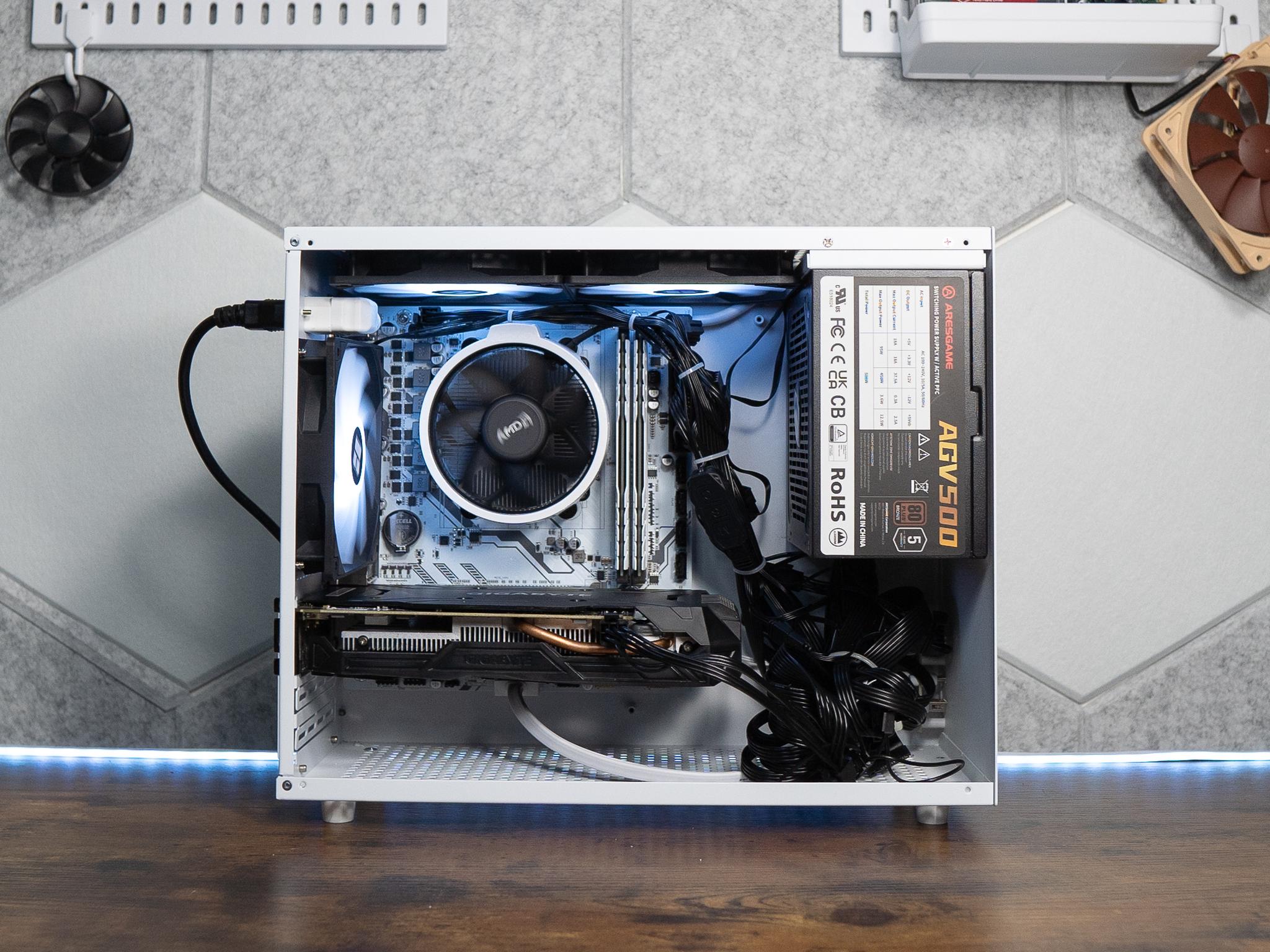 PC gamer Ryzen 5 5600G AMD SSD 480GB RAM de 16GB monitor 21.5