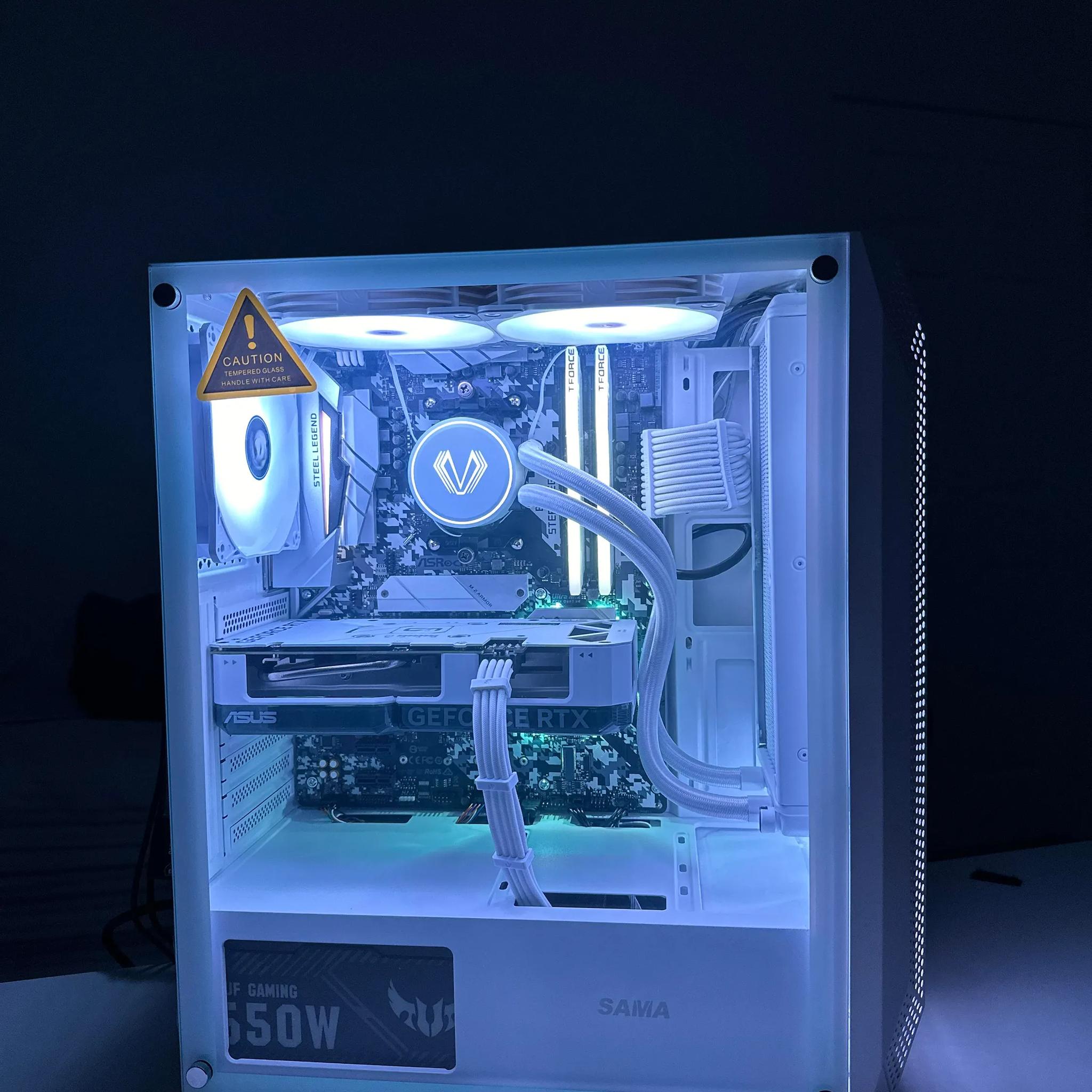 Frostbite ❄️ : Asus 4060 OC| AMD 5600| 1TB NVME| 3600mhz 16GB Ram| Liquid Cooled| Win 10