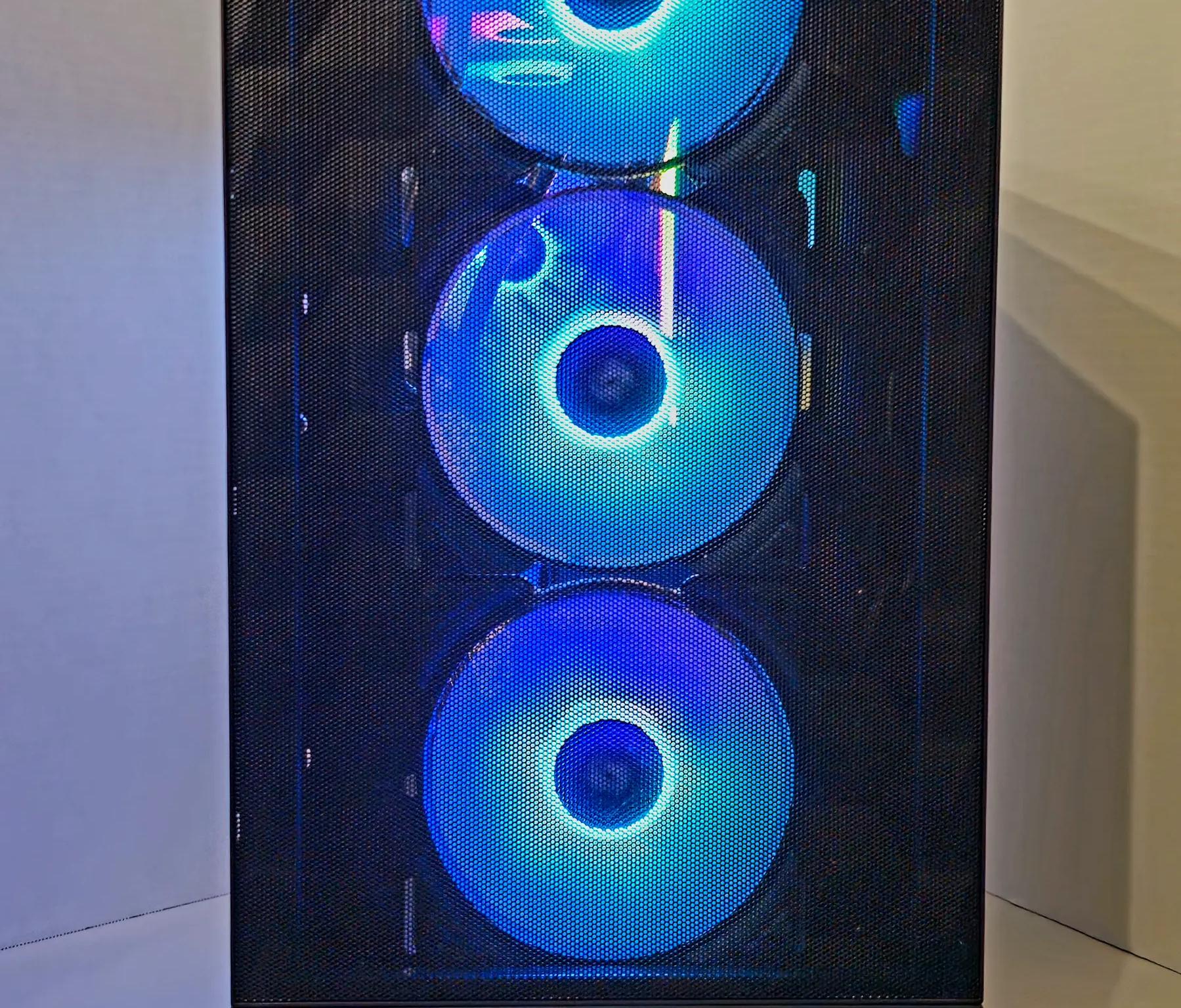 Brand New Mid Tier PC. 13600k & 7800XT