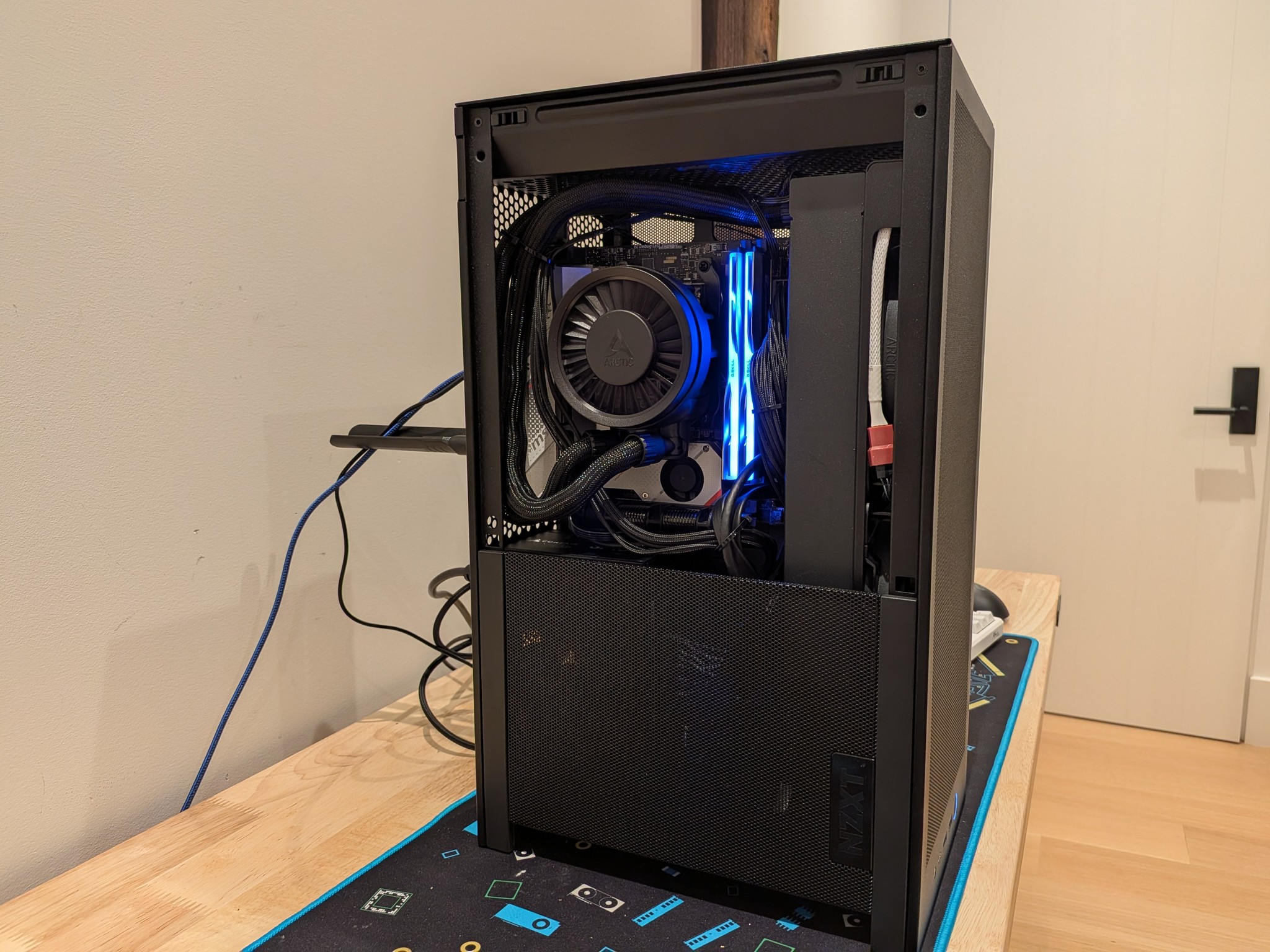 4K Workflow - RTX 5080, Ryzen 9 9900X, 64 GB DDR5, 2 TB Gen 4 NVME, RGB, Liquid Cooled