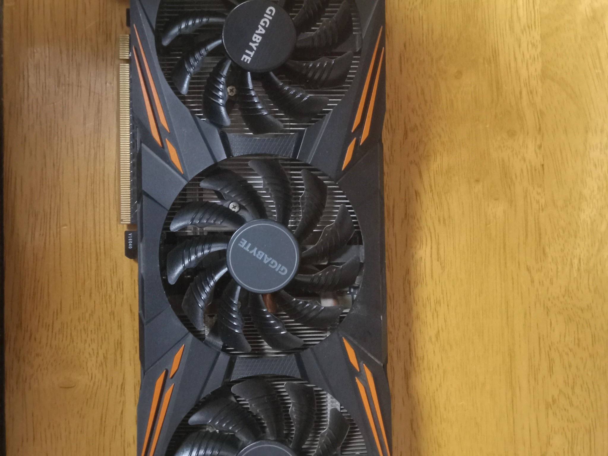 * nIVIDIA GIGABYTE GTX 1080 - 8 GB GPU *