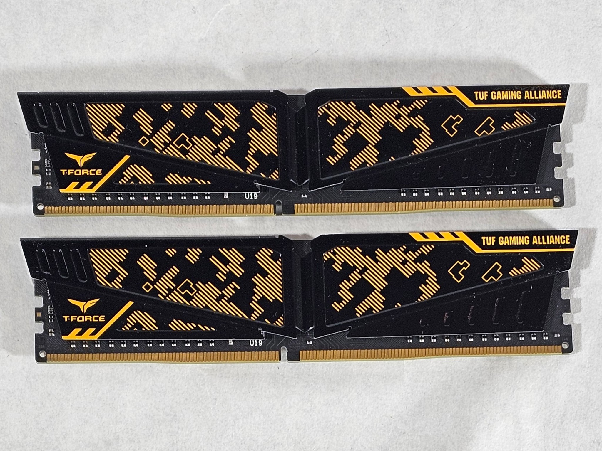 16GB DDR4 (2x8GB)-293 CL16 3000MHz T-FORCE TUF GAMING