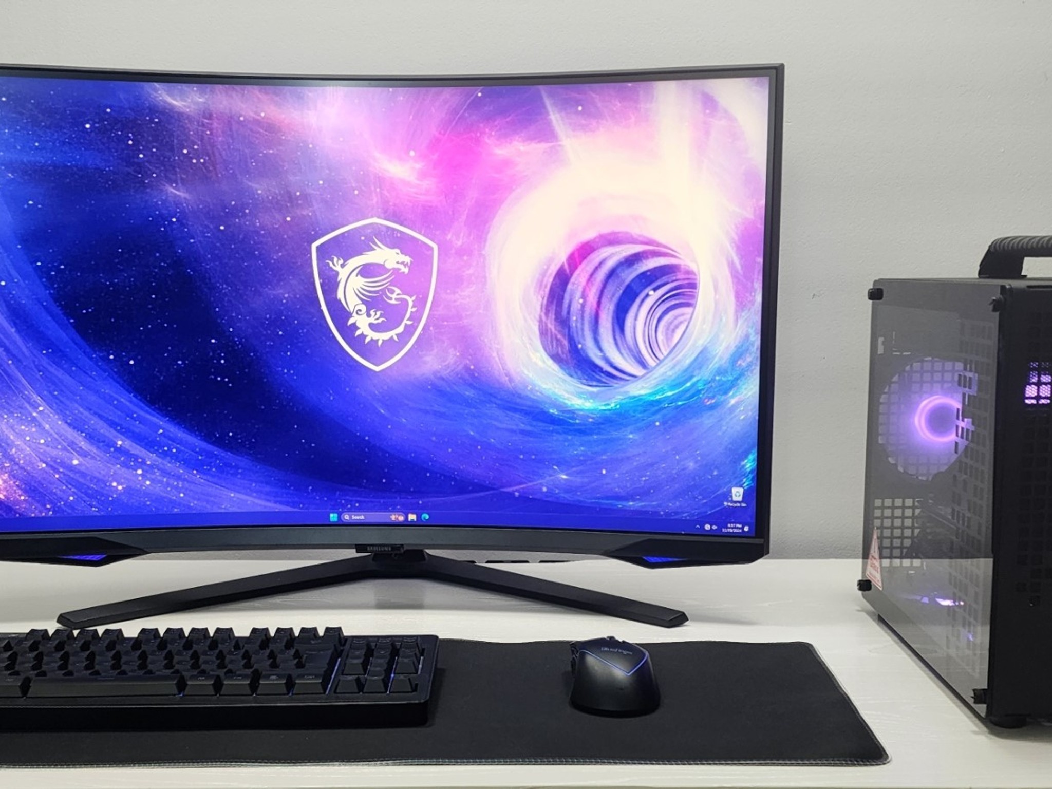 Custom Lunchbox Gaming PC - 14600KF/4070Ti Super w/ Custom Cushion Grip - READ DESCRIPTION!!!