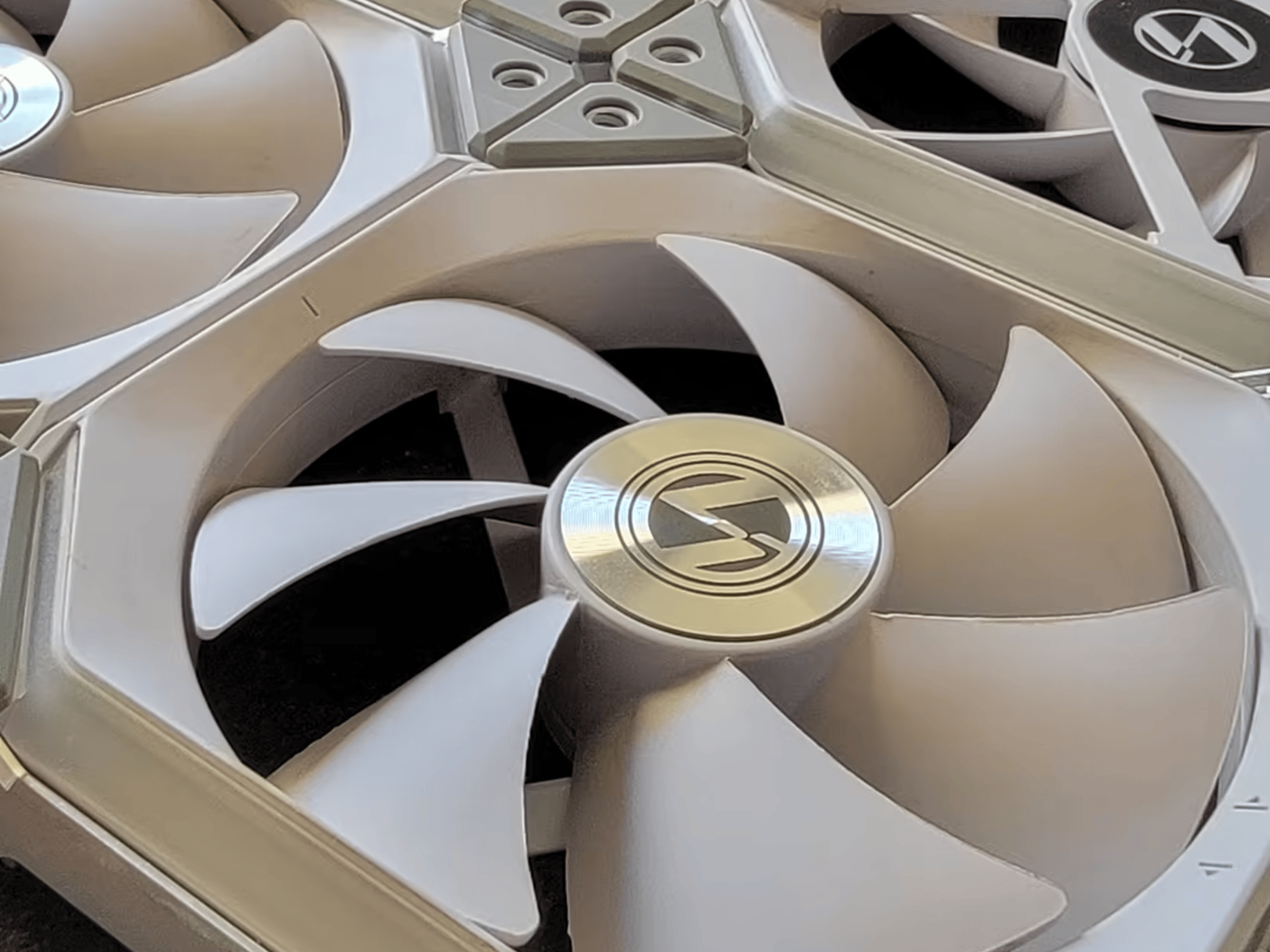 Lian Li UNI SL120 Case fans (9) White