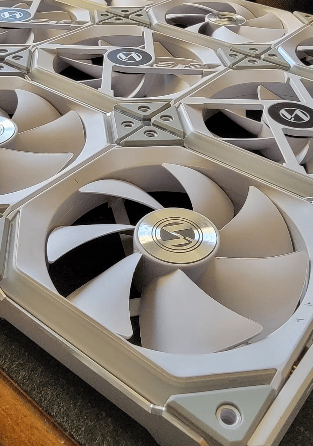 Lian Li UNI SL120 Case fans (9) White