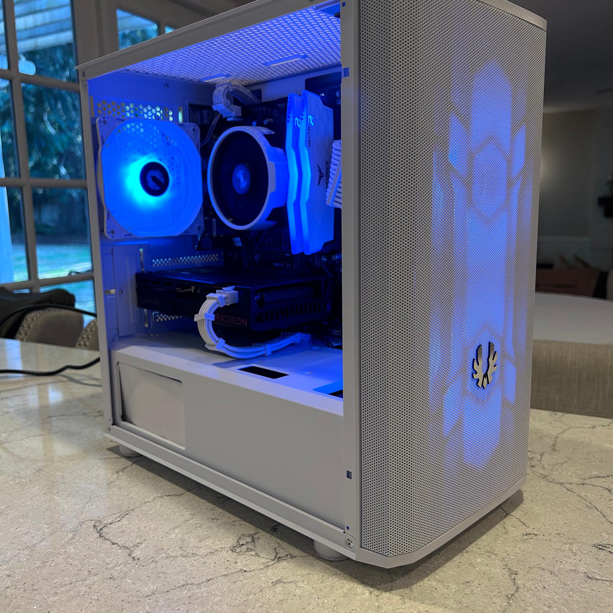 SUPER NOVA 🌌AMD RX 6600 🌌Ryzen 5 5600 🌌16 GB DDR4 🌌Wi-Fi 🌌1TB NVME 🌌
