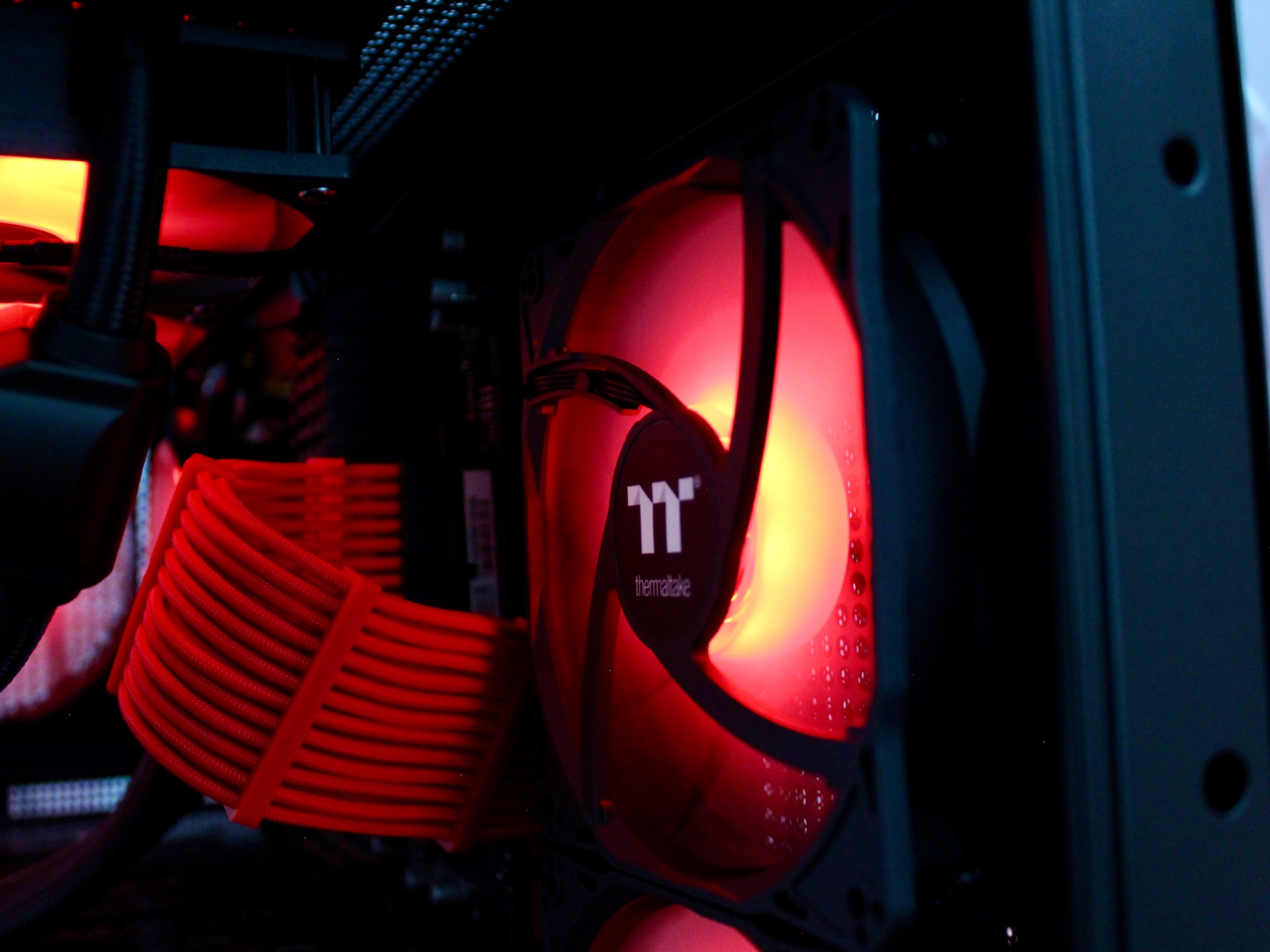 ⚫️ The Red Glass 🔴 Ryzen 7 5800X | RTX 3070 | 32GB DDR4 | 1TB M.2 | W11 + WiFi |