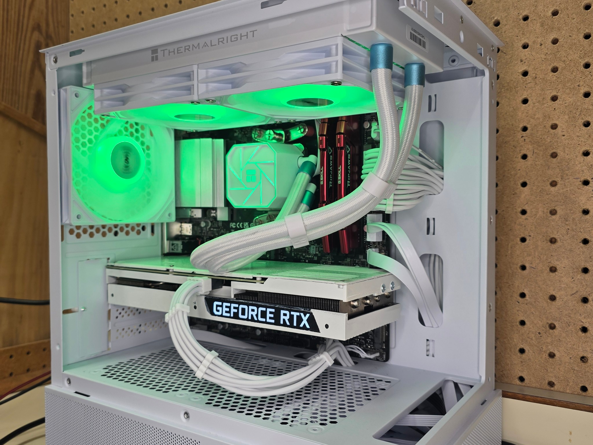 Tundra | RTX 3070 | R5 5600 | 16GB | 1TB