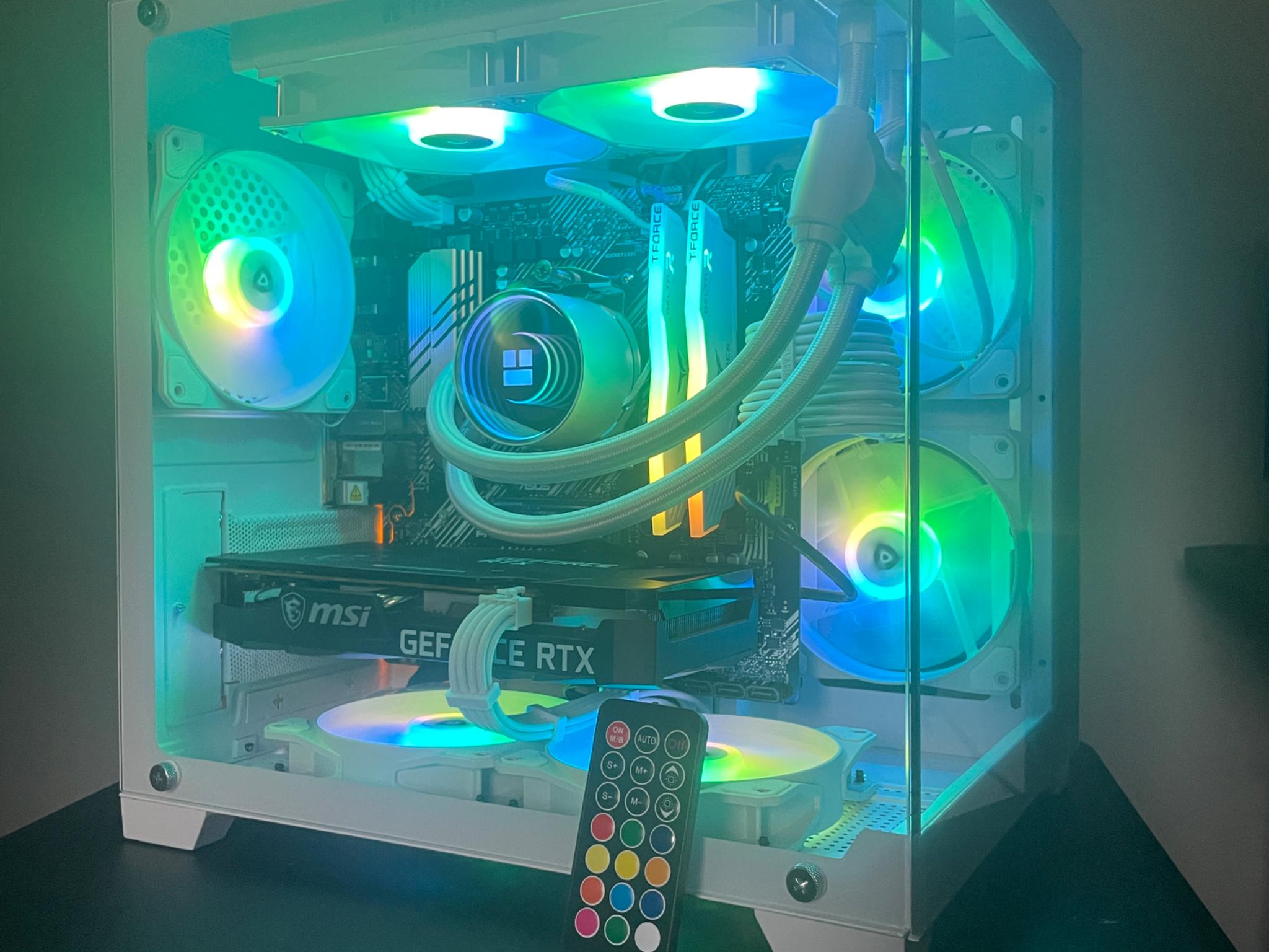 White 1080p/1440p Gaming PC – Liquid Cooled & High FPS