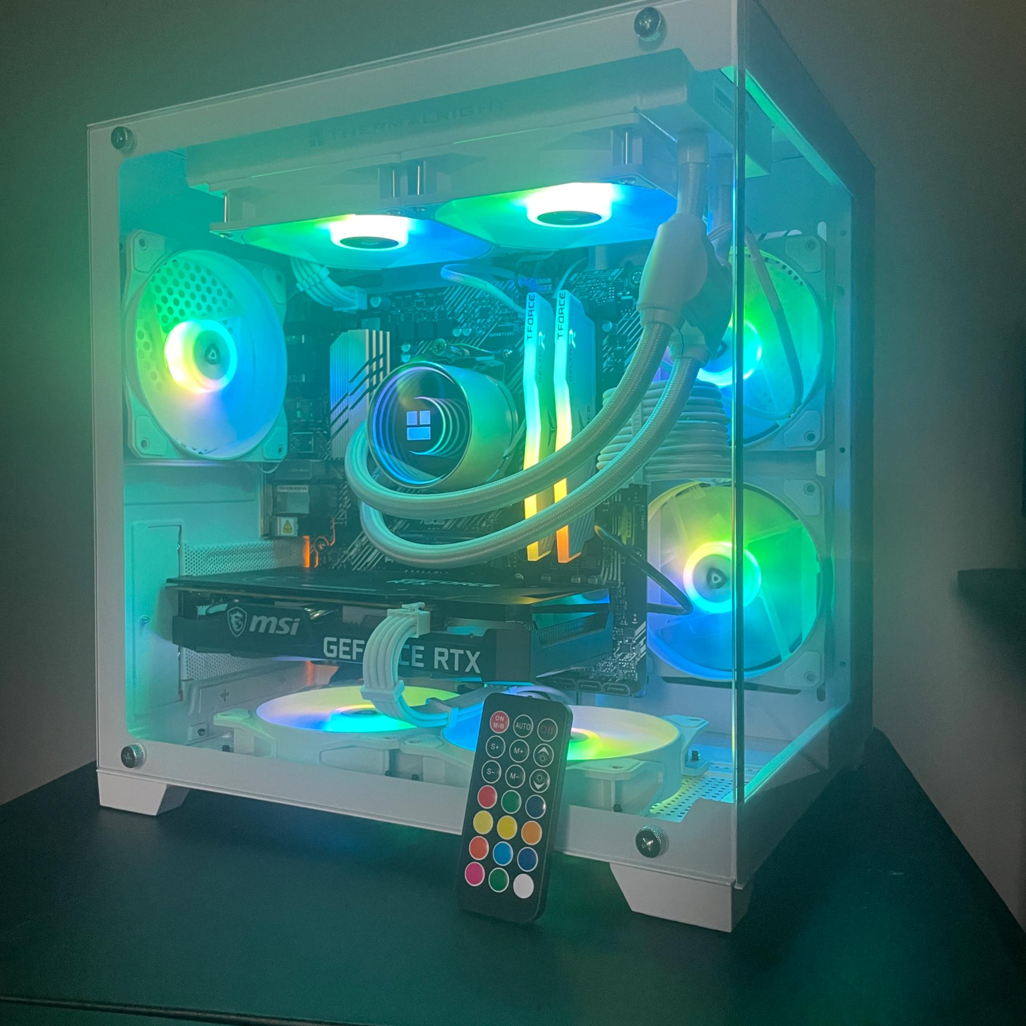 White 1080p/1440p Gaming PC – Liquid Cooled & High FPS