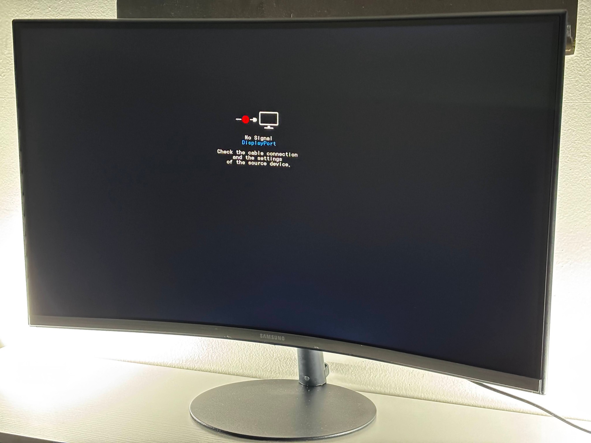 Samsung 27" Curved Monitor - 1080p, 75Hz, with Free-Sync. Includes Power Cable and Detachable Stand.