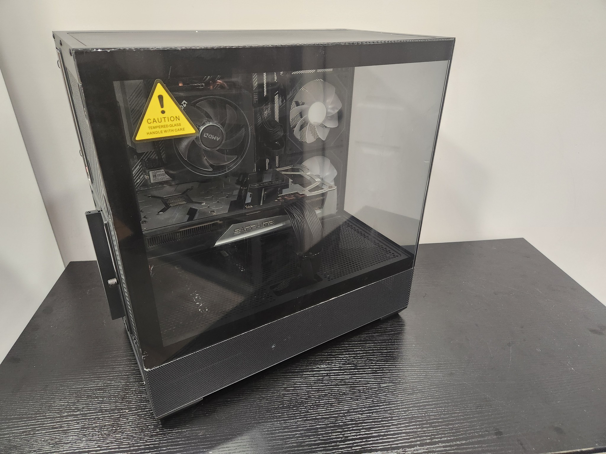 Budget Steam Machine RX 5700 XT Linux Gaming PC!