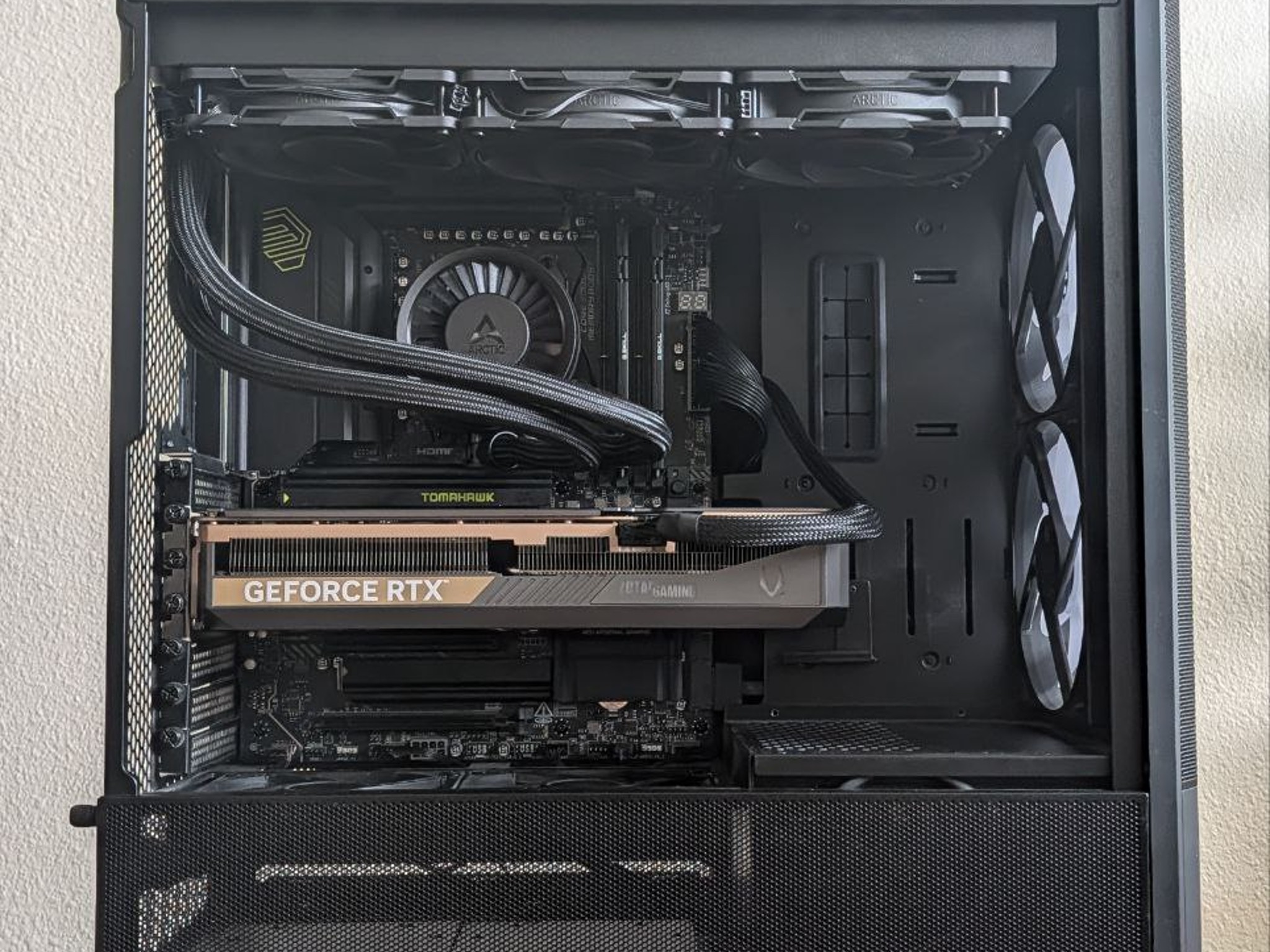 PC: 5080, 9950X3D, DDR5 32GB, 2TB SSD, AIO