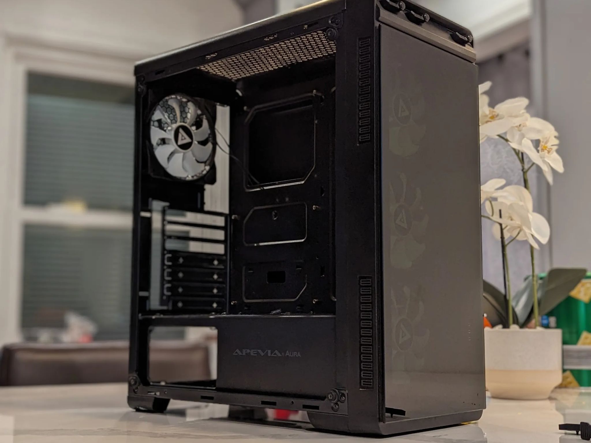 Apevia Aura-F-WH Mid Tower Gaming Case with 4 x RGB Fans