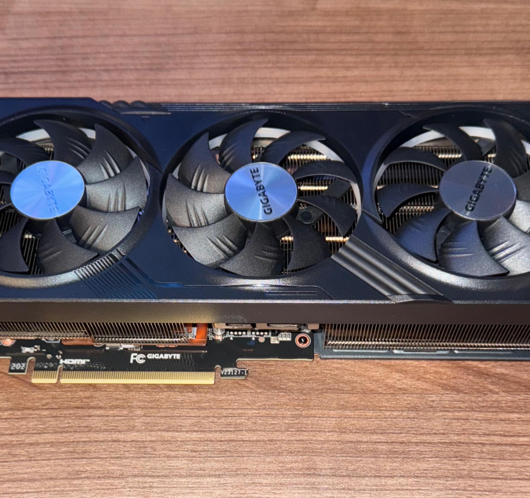 Gigabyte GeForce RTX 4070 ti super gaming OC Graphics card