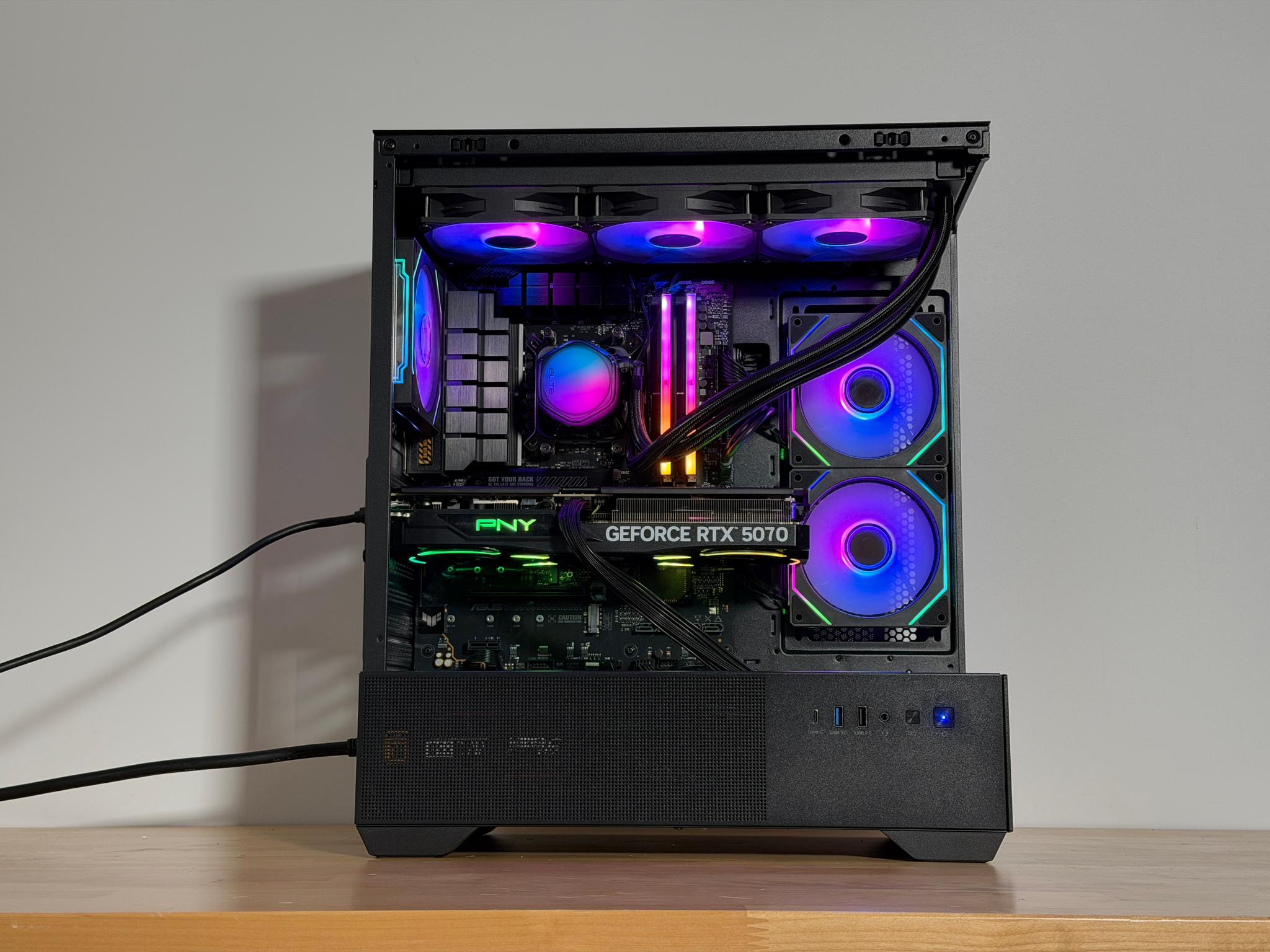 RTX 5070 Ryzen 7 7700x Gaming PC