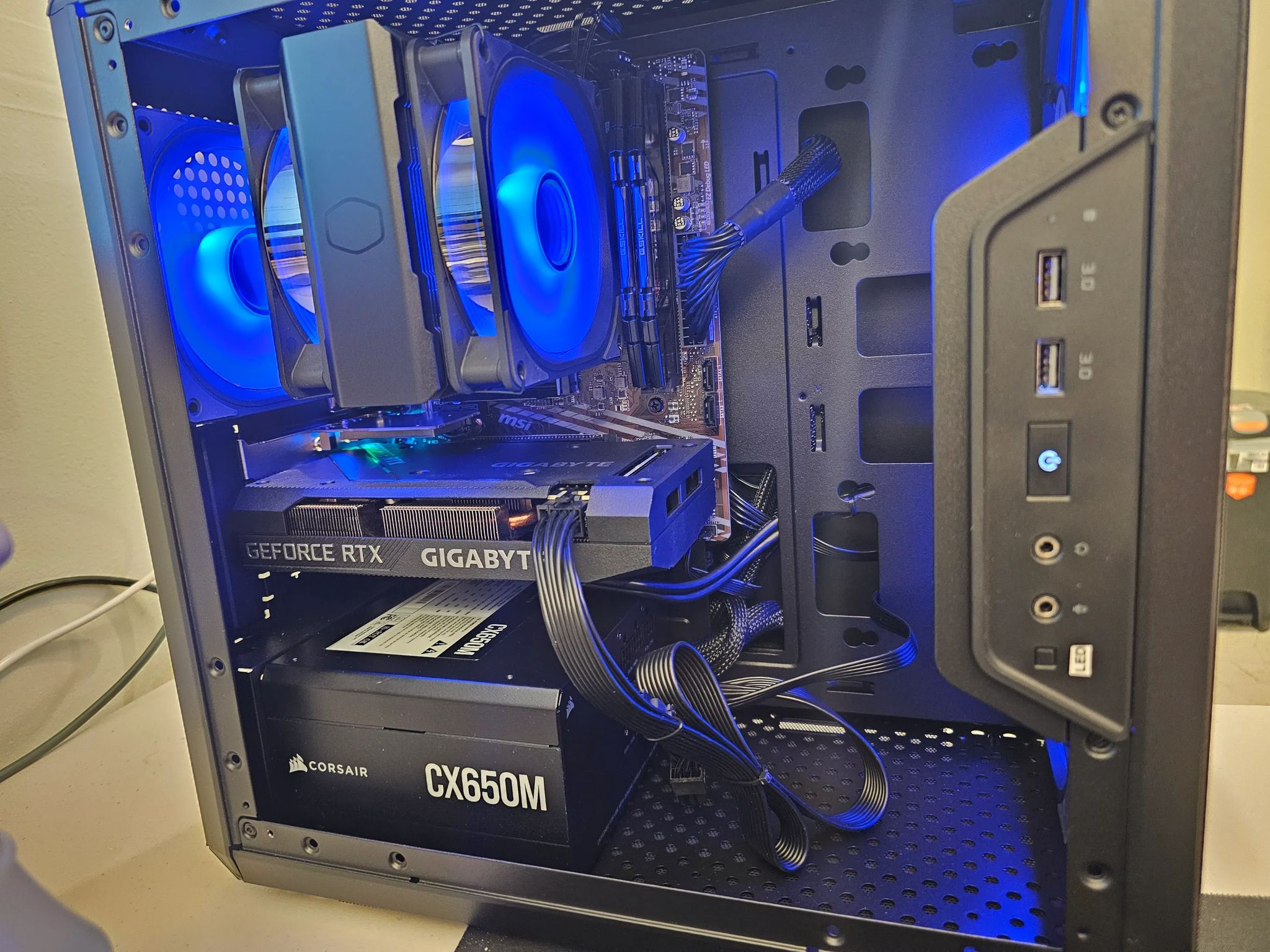 Gaming PC RTX 3060 Ti Ryzen 7 3700x