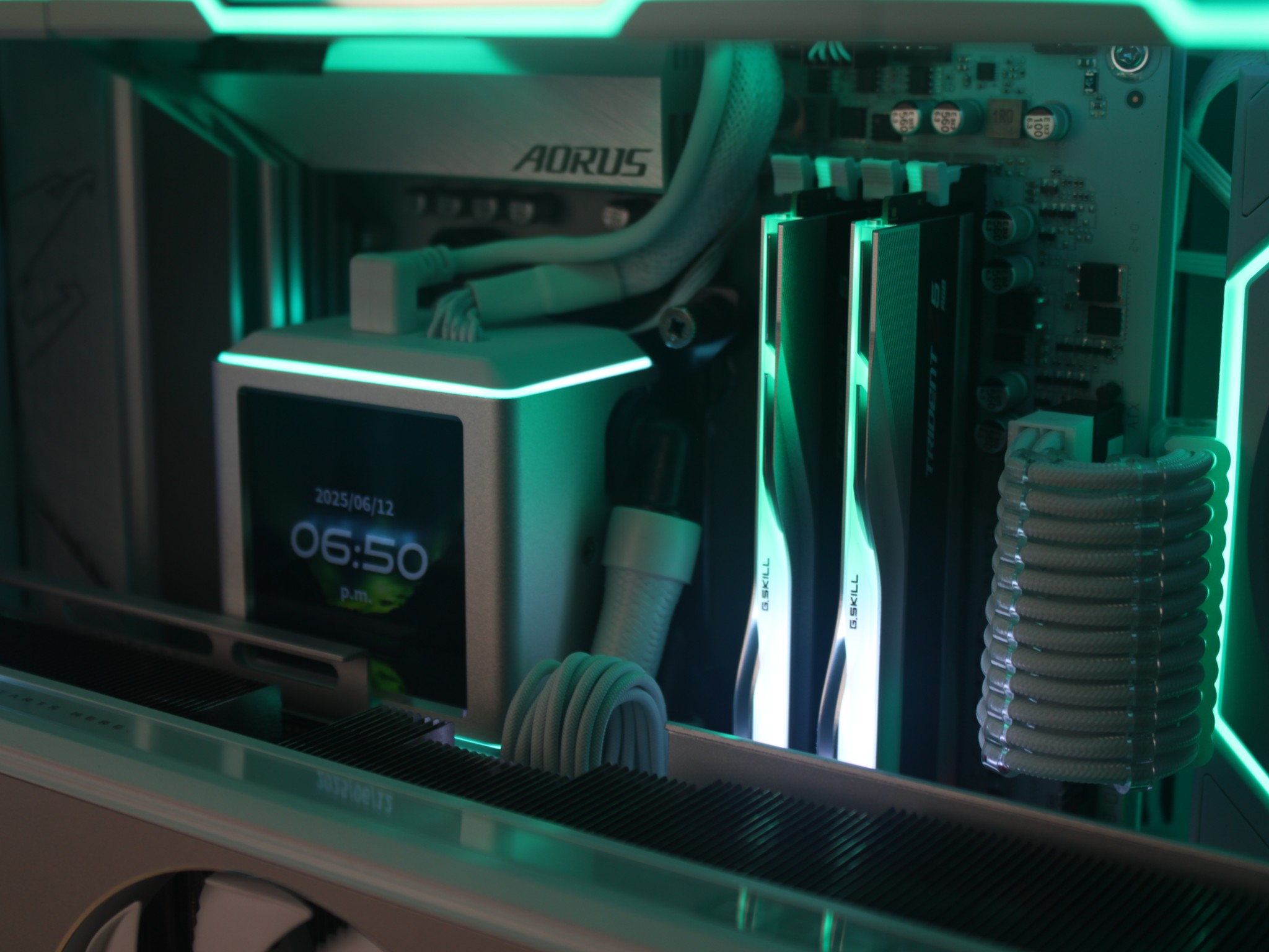 Northern Aurora | RTX 5070 Ti | Ryzen 7 9800X3D