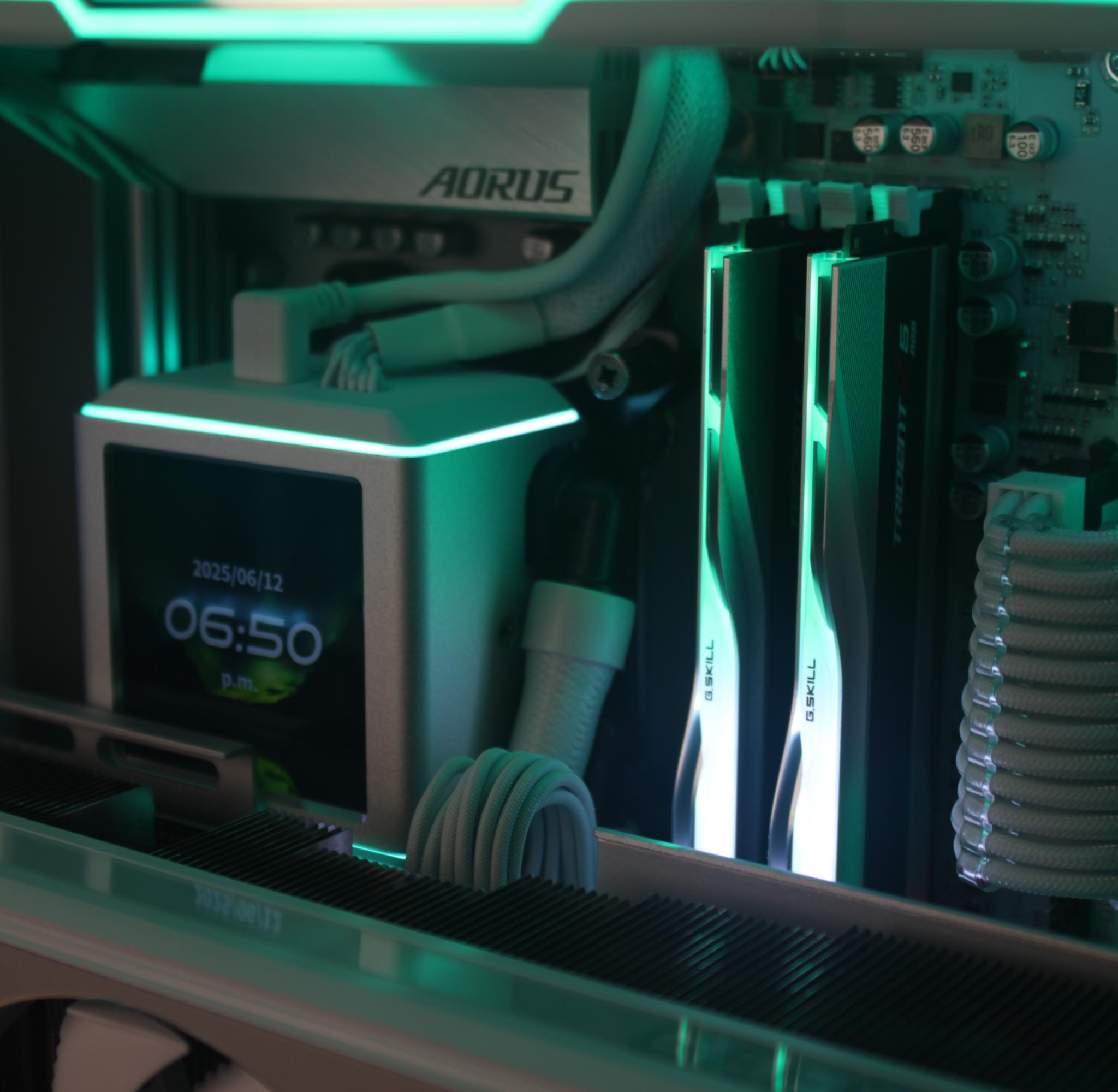Northern Aurora | RTX 5070 Ti | Ryzen 7 9800X3D