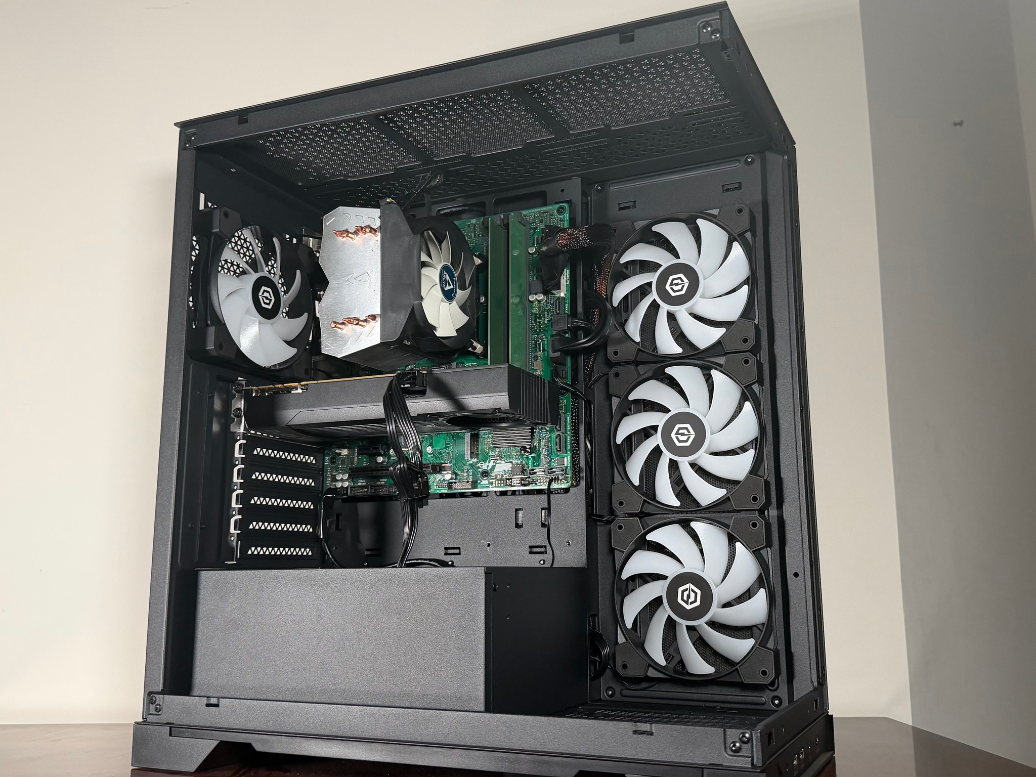 👽Value 1080p Monster👽 i7 7700 | GTX 1070 | 16GB RAM | 1.25TB Storage