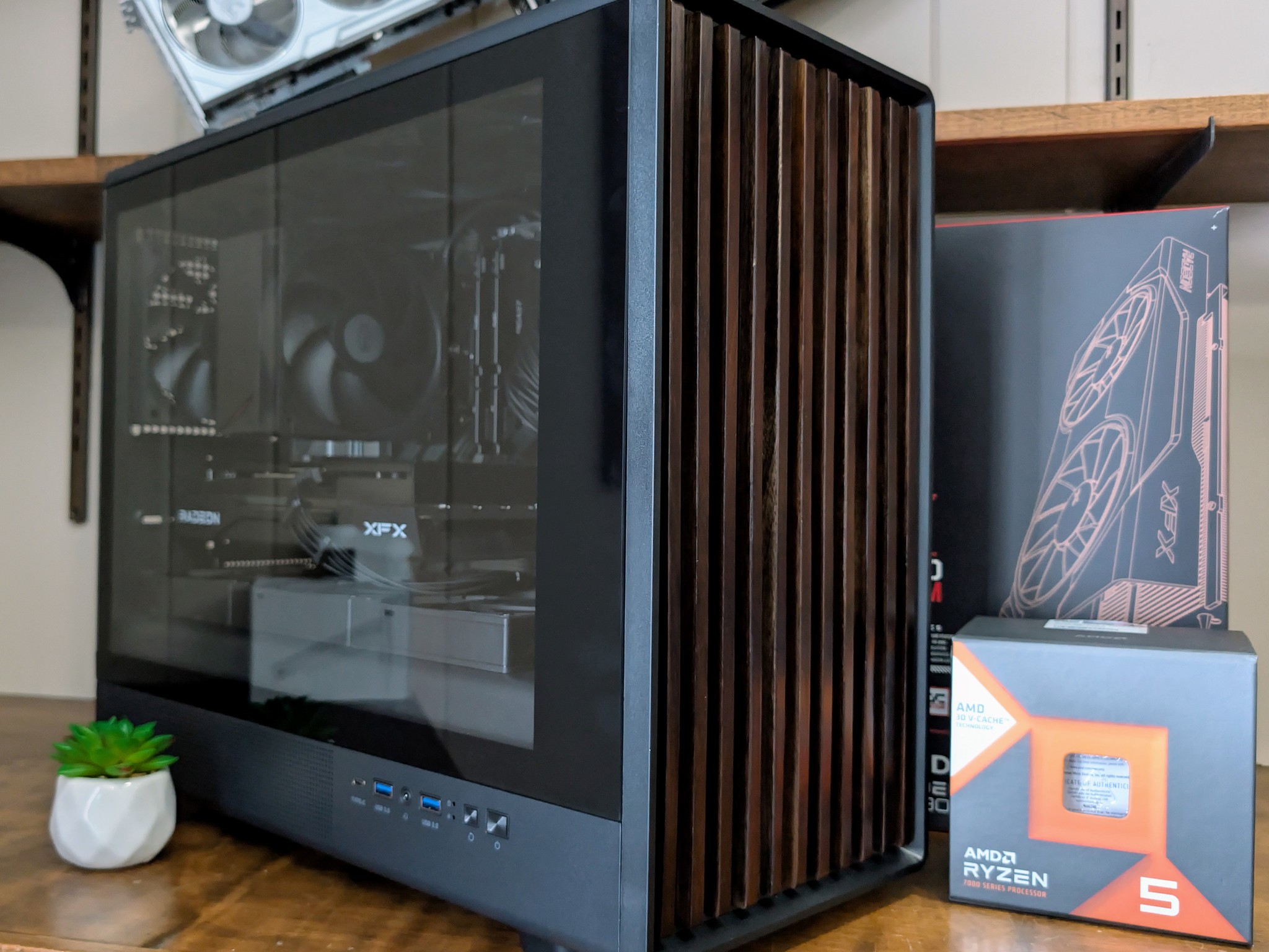🪵 MODERN WOODEN STEALTH: RYZEN 5 7600X3D + 32GB DDR5 6000MT CL36 + RX 9060 XT 16GB 🪵