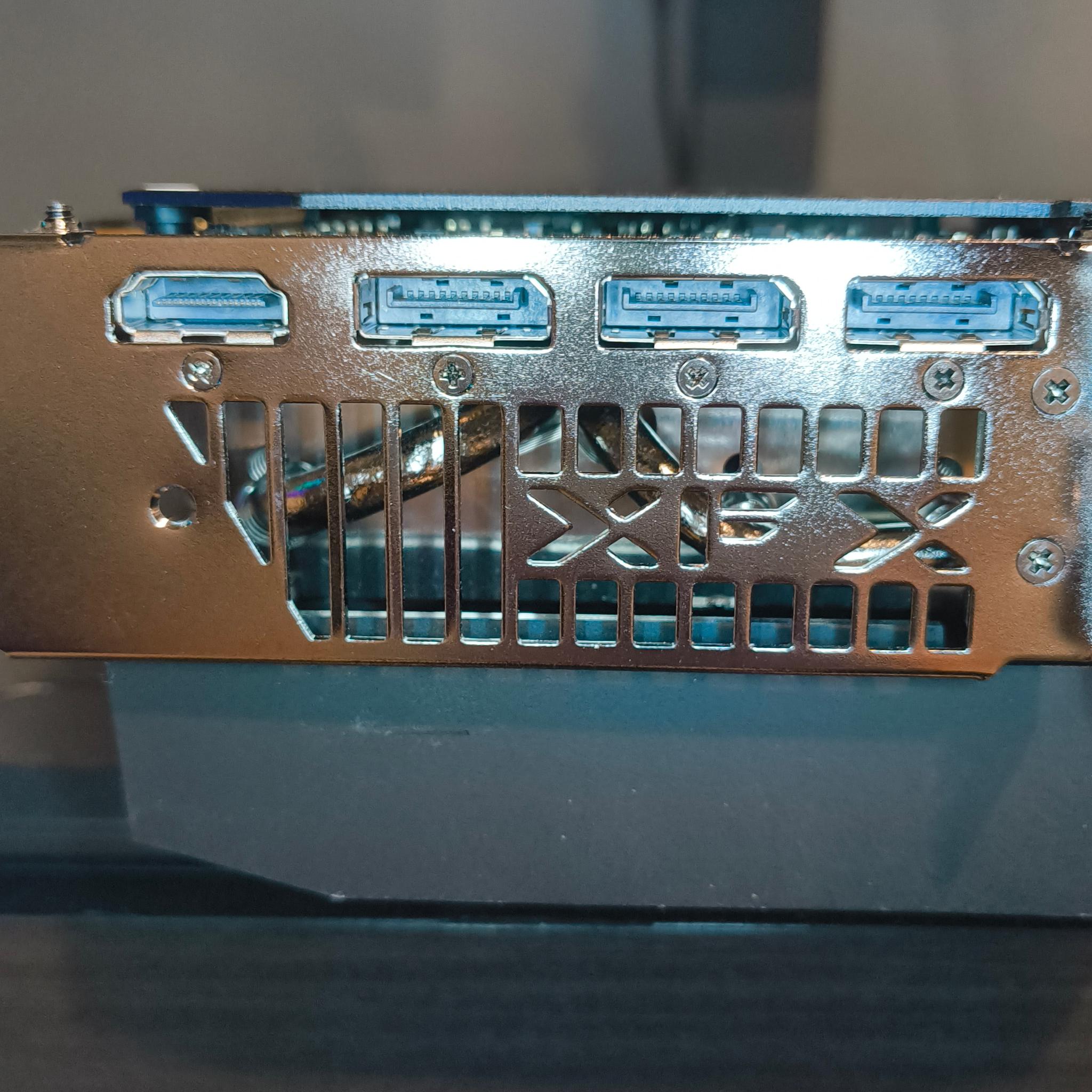 XFX QuickSilver Magnetic Air AMD Radeon RX 9070 XT 16 GB GDDR6 Pro Gaming