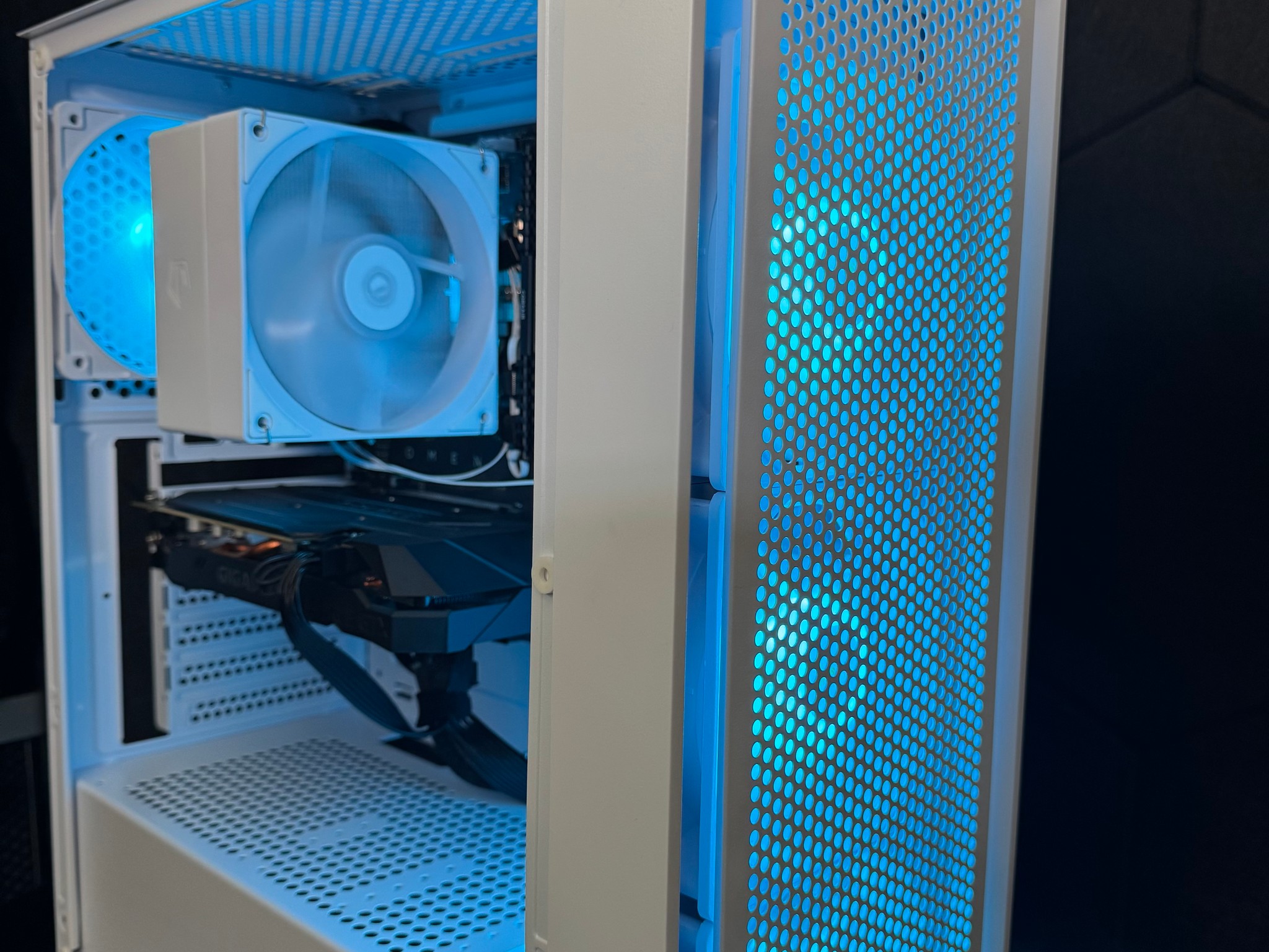 GTX 1660 Super | Intel i7-9700F | 16GB DDR4 | 512GB SSD| Custom Gaming PC