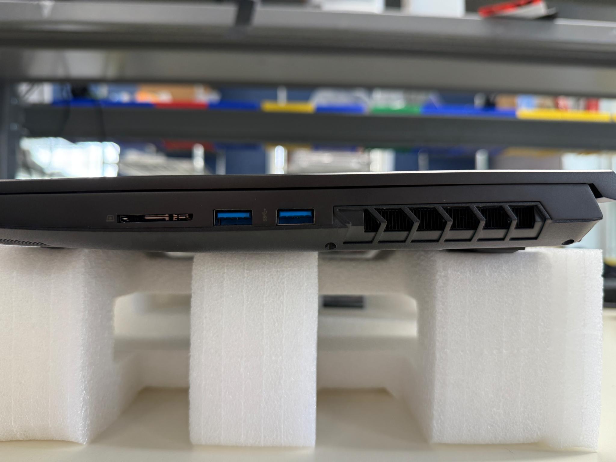 Eluktronics Mech-15 G3, i7-11800H, RTX 3070, 64GB Ram, 2TB SSD, 165HZ