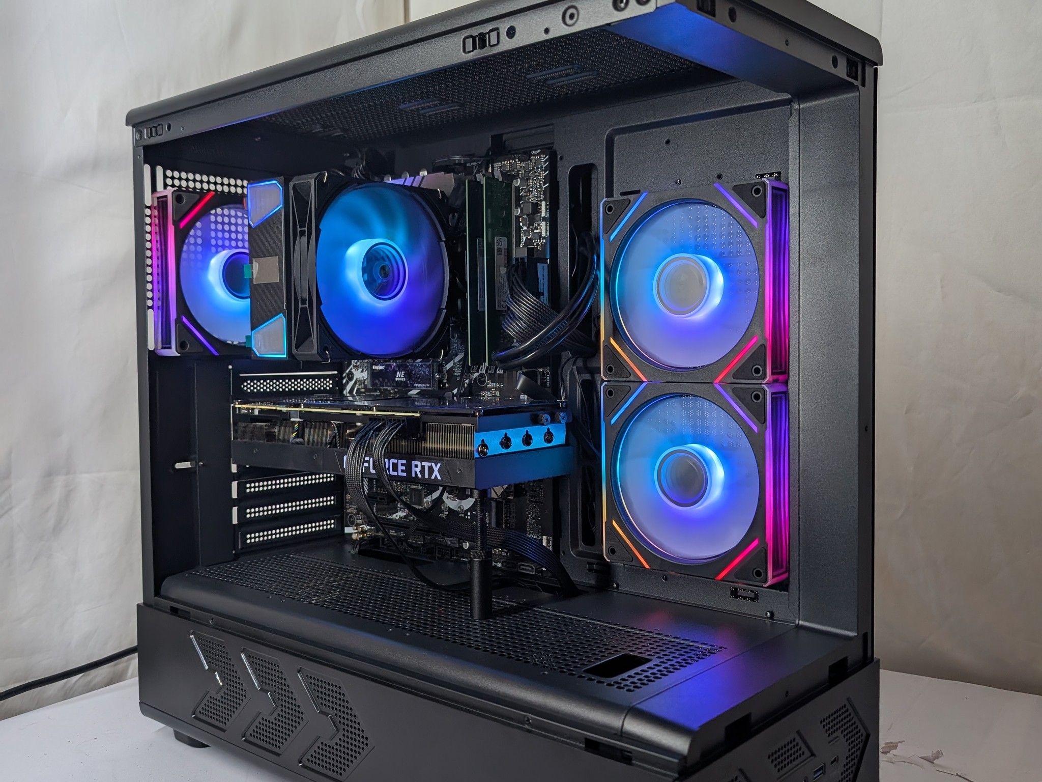 RTX 3090 | I5 12600KF | 16GB DDR5 | 1TB NVME | 1000W PSU