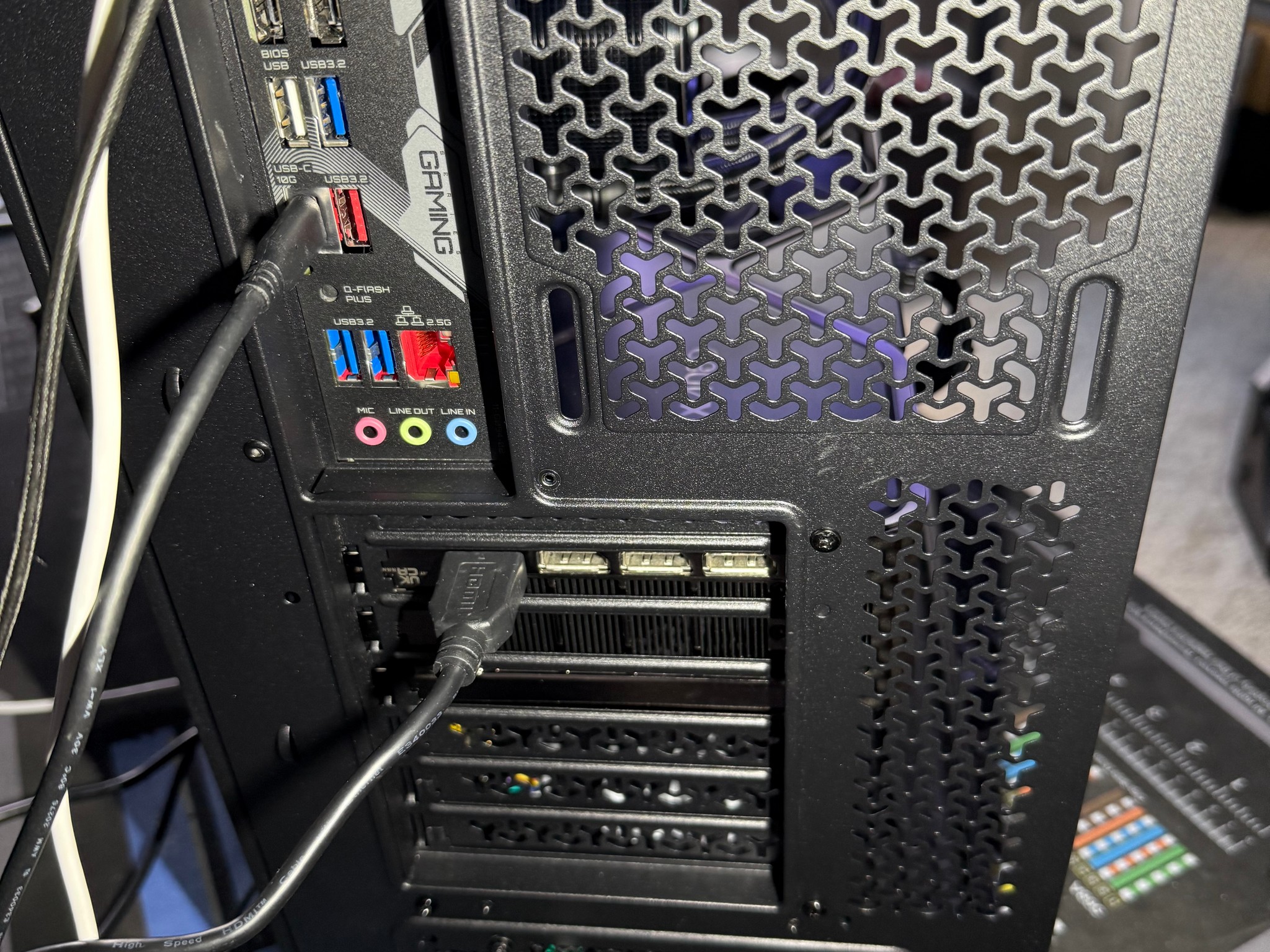 Custom RTX 4080 FE with AMD 9700X