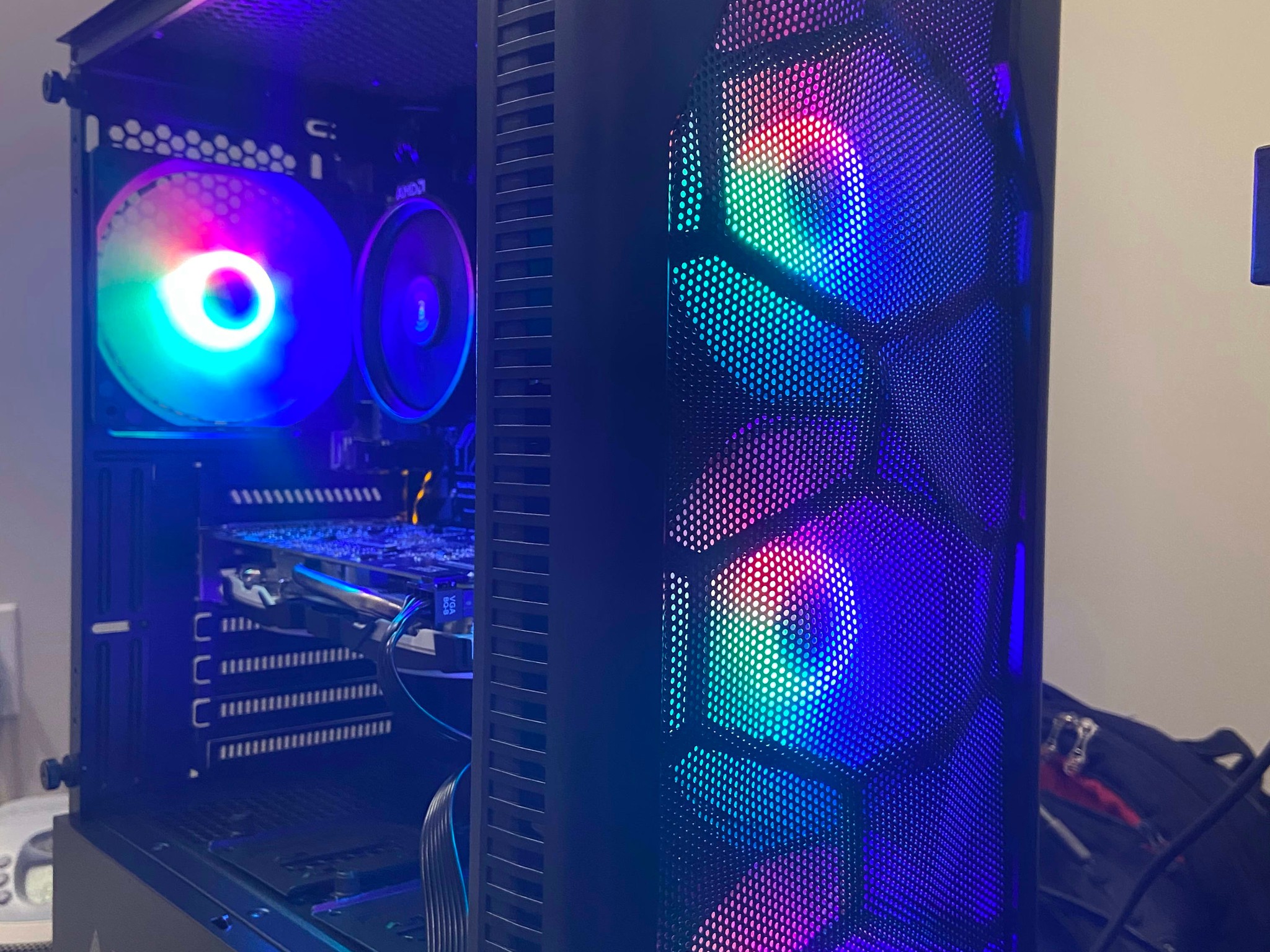 Ryzen 5 - 16 GB RAM - 8GB Radeon RX570