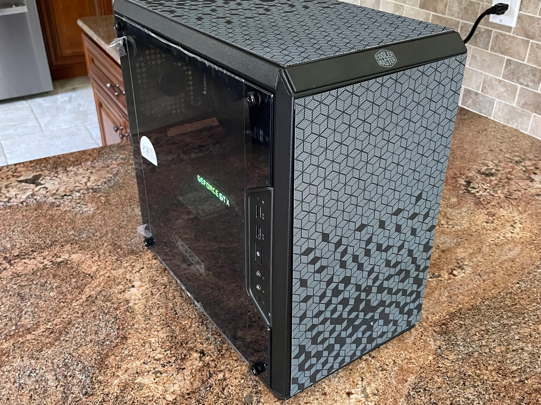 Funz Bx - GTX 1070 FE // Ryzen 5 3600 // 2TB M.2 SSD