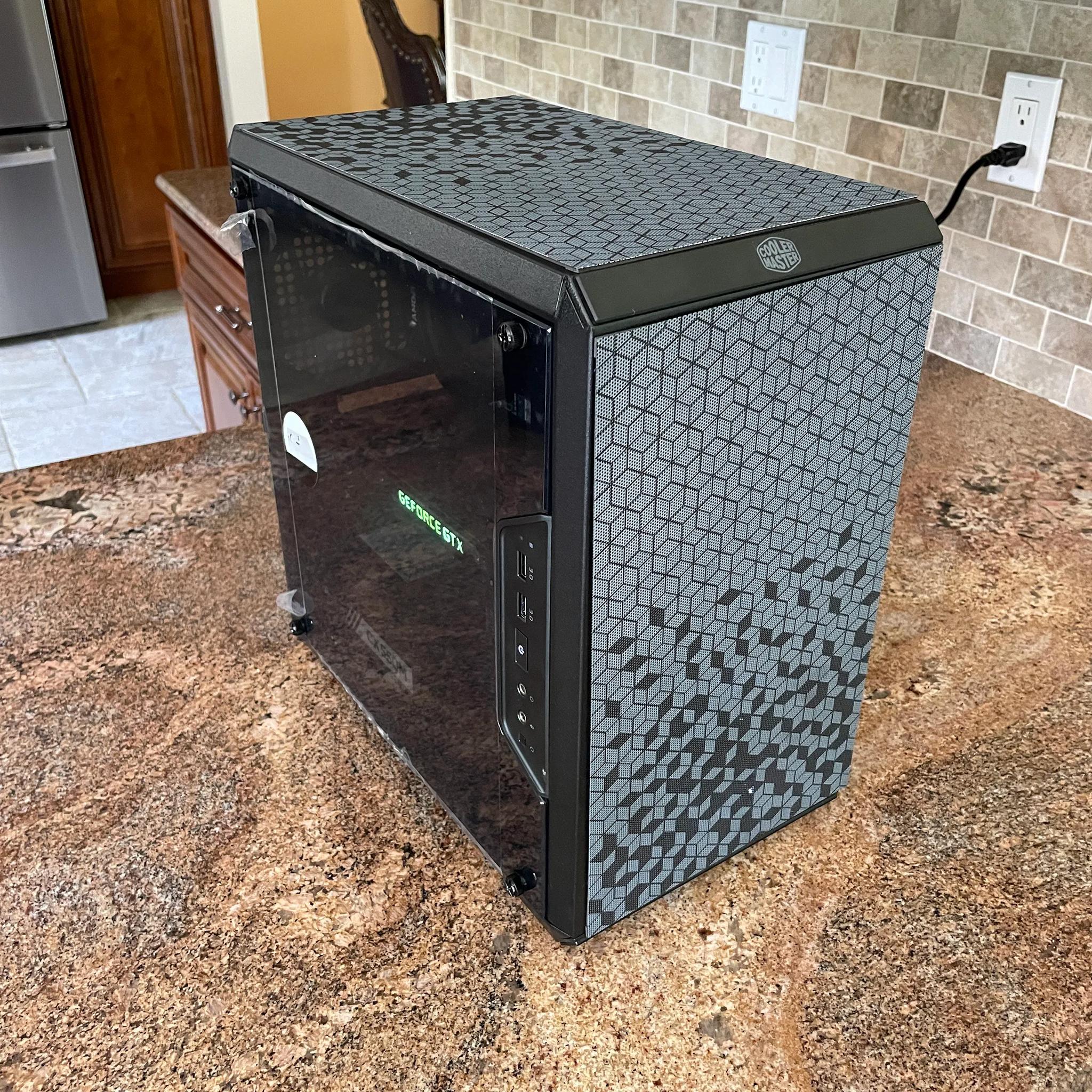 Funz Bx - GTX 1070 FE // Ryzen 5 3600 // 2TB M.2 SSD