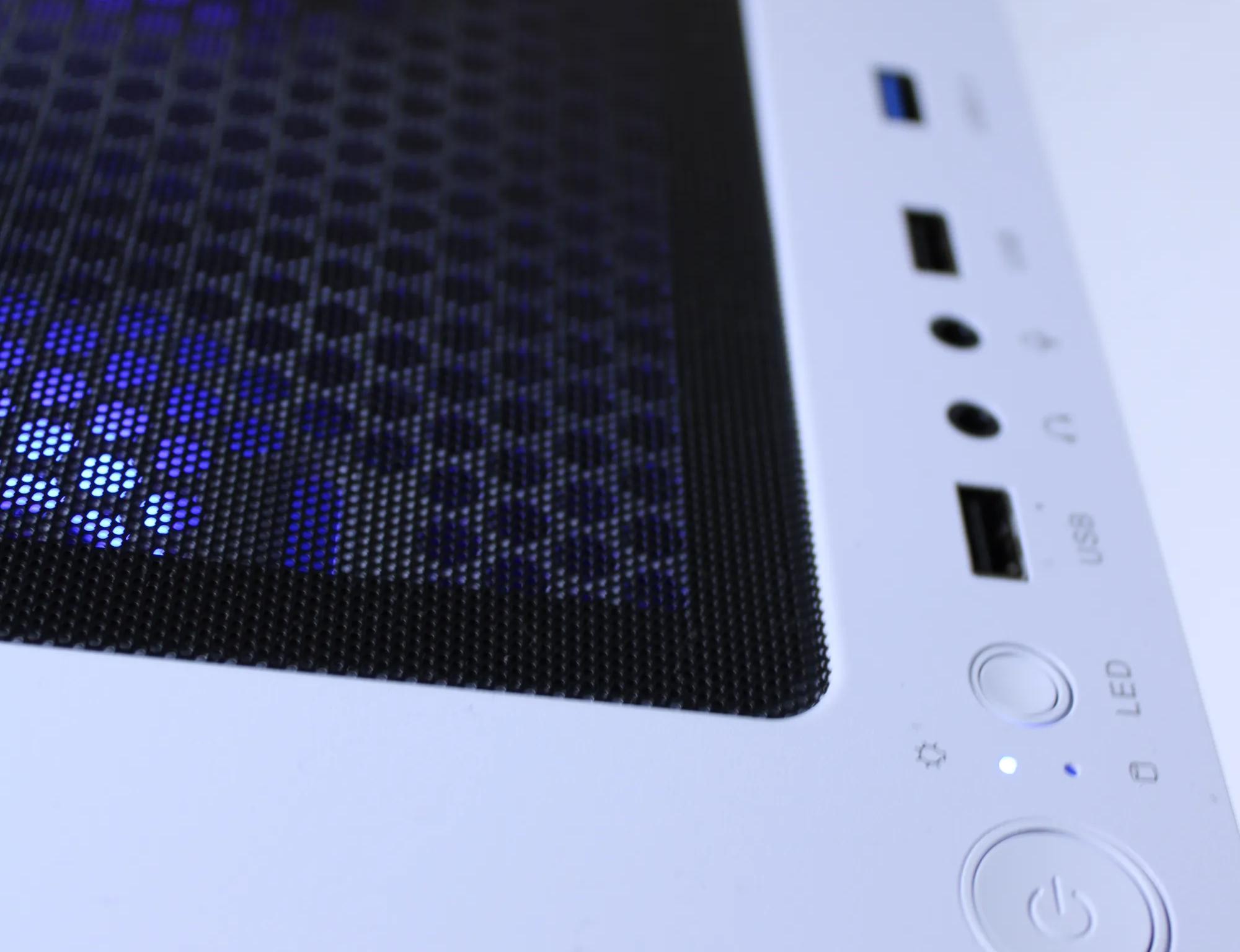 ⚫️⚪️ GAMING PC! | GTX 1070TI | Ryzen 5 2600x | 16GB Ram | 1TB NVME | Win 10 Activated | WIFI