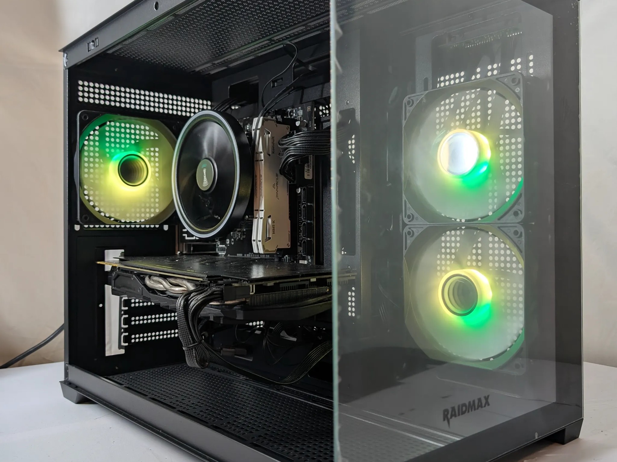 GTX 1080 | RYZEN 5 2600X | 16GB DDR4 | 500GB NVME