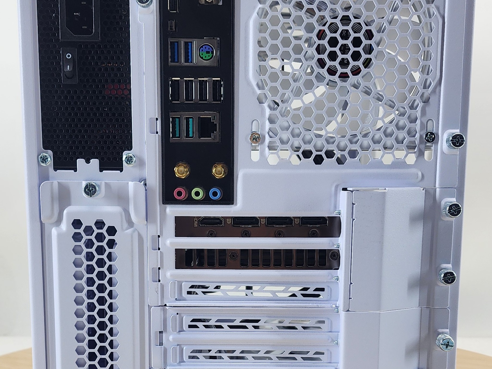 Gaming PC Ryzen 7 9700X 32GB RAM 1TB SSD RTX 5070 12GB Windows 11 Computer