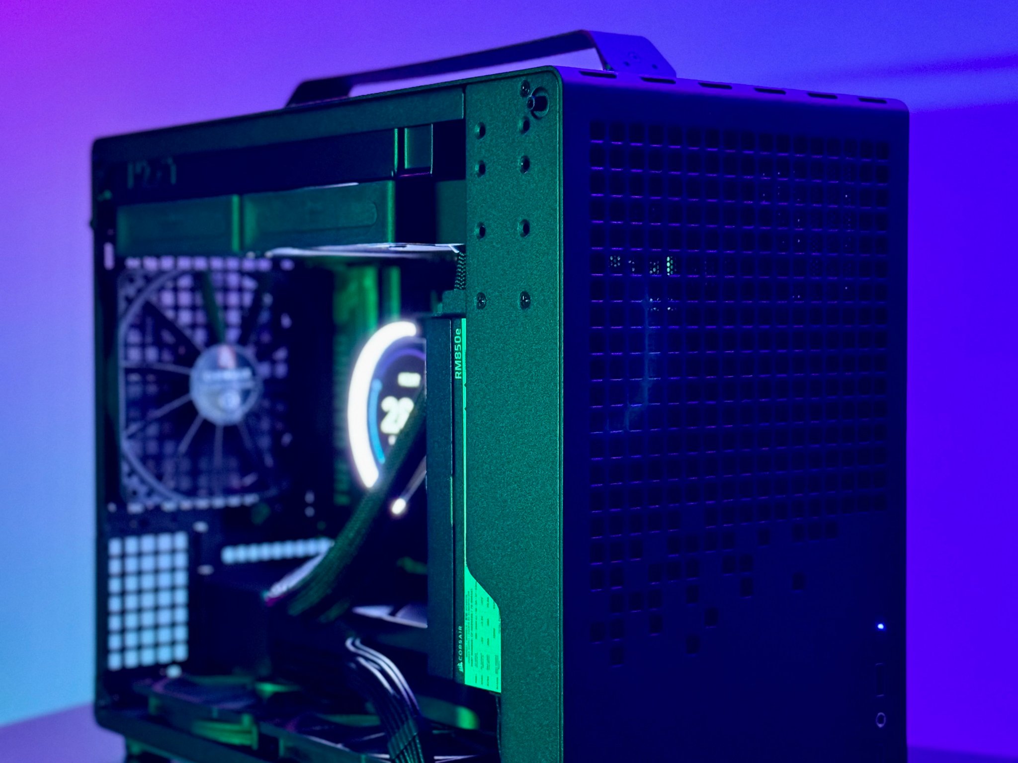 Gaming PC NVIDIA RTX 5070 FOUNDERS EDITION, RYZEN 9600X, 32GB RAM, 2TB Gen 5 SSD