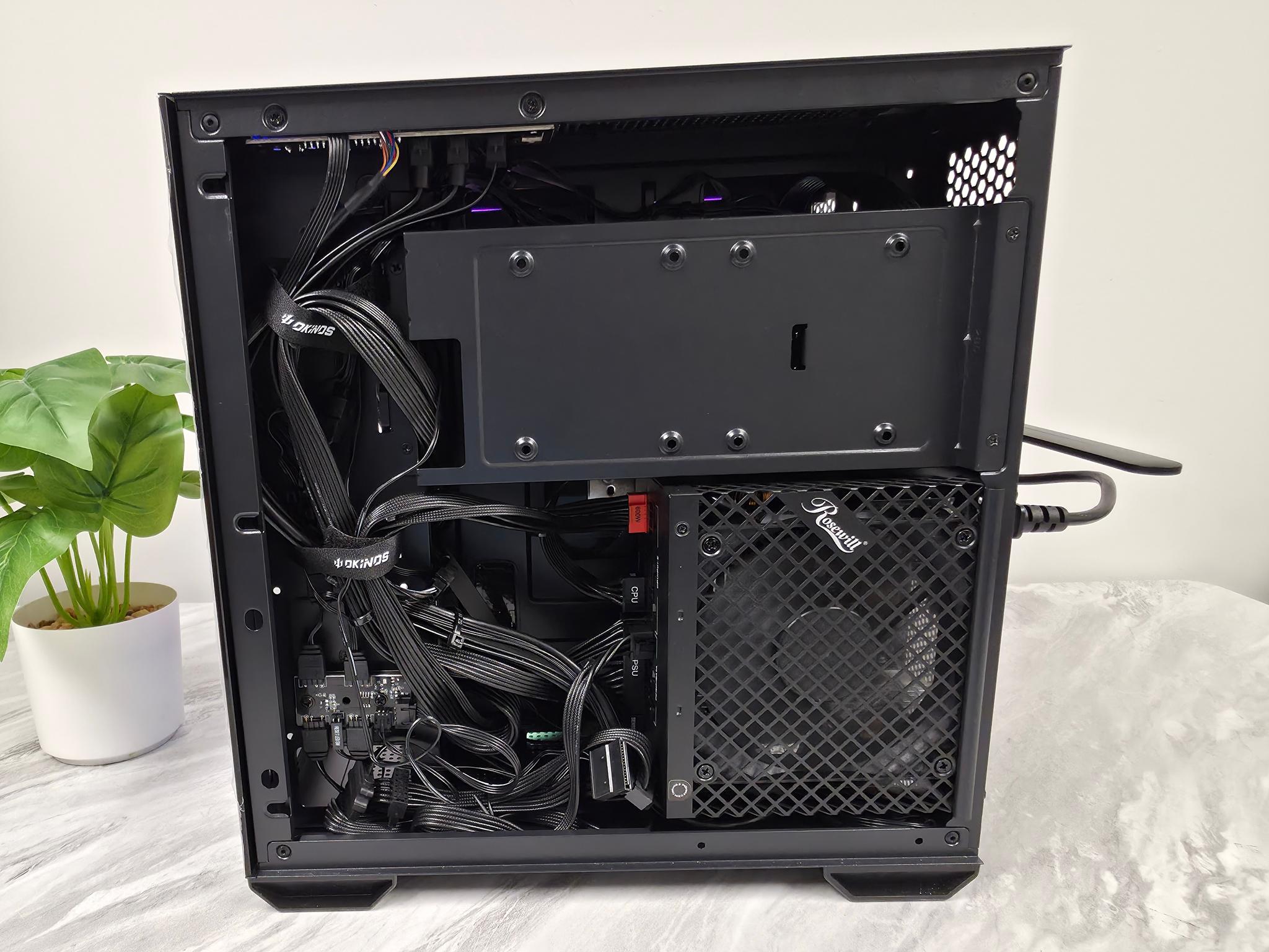 RTX 5070 Founders Edition Streaming Gaming PC Computer (Ryzen 7 7700x, 32GB DDR5 6000 MHz Wi-F-)