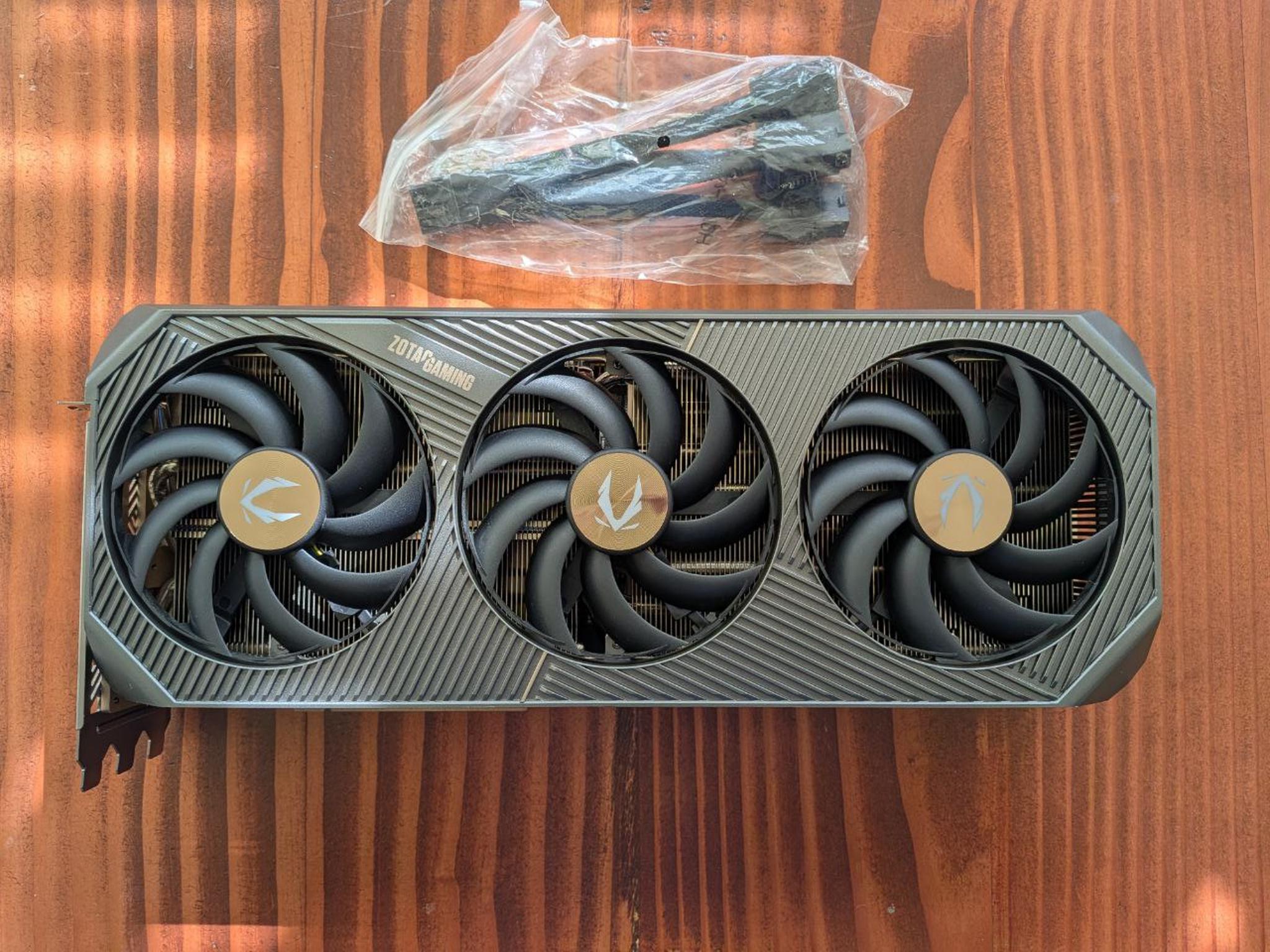 ZOTAC GAMING GeForce RTX 5080 SOLID